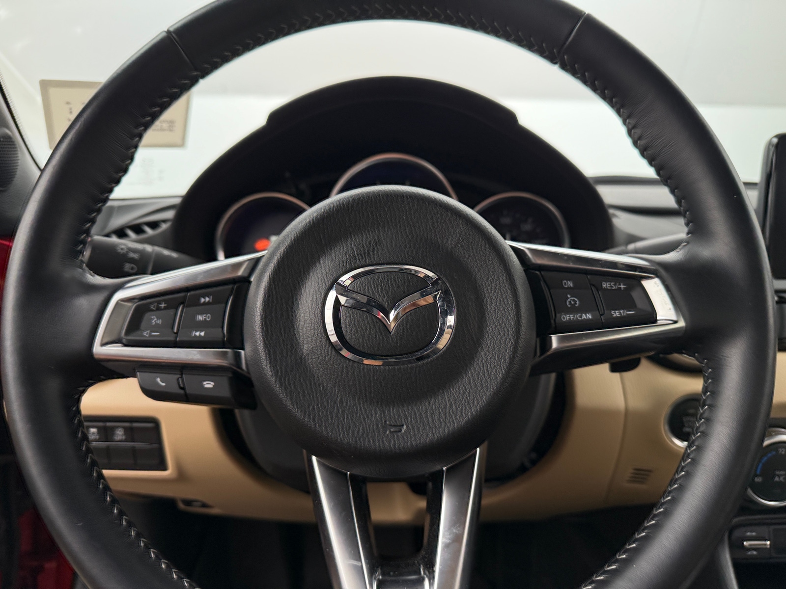 Thumbnail: 2020 Mazda MX-5 Miata - 4