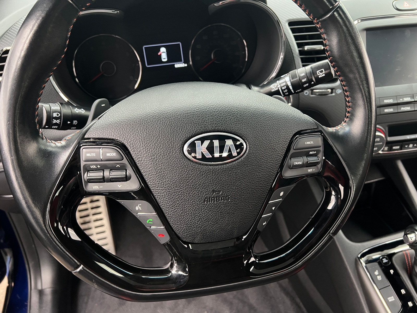 Thumbnail: 2017 Kia Forte - 4
