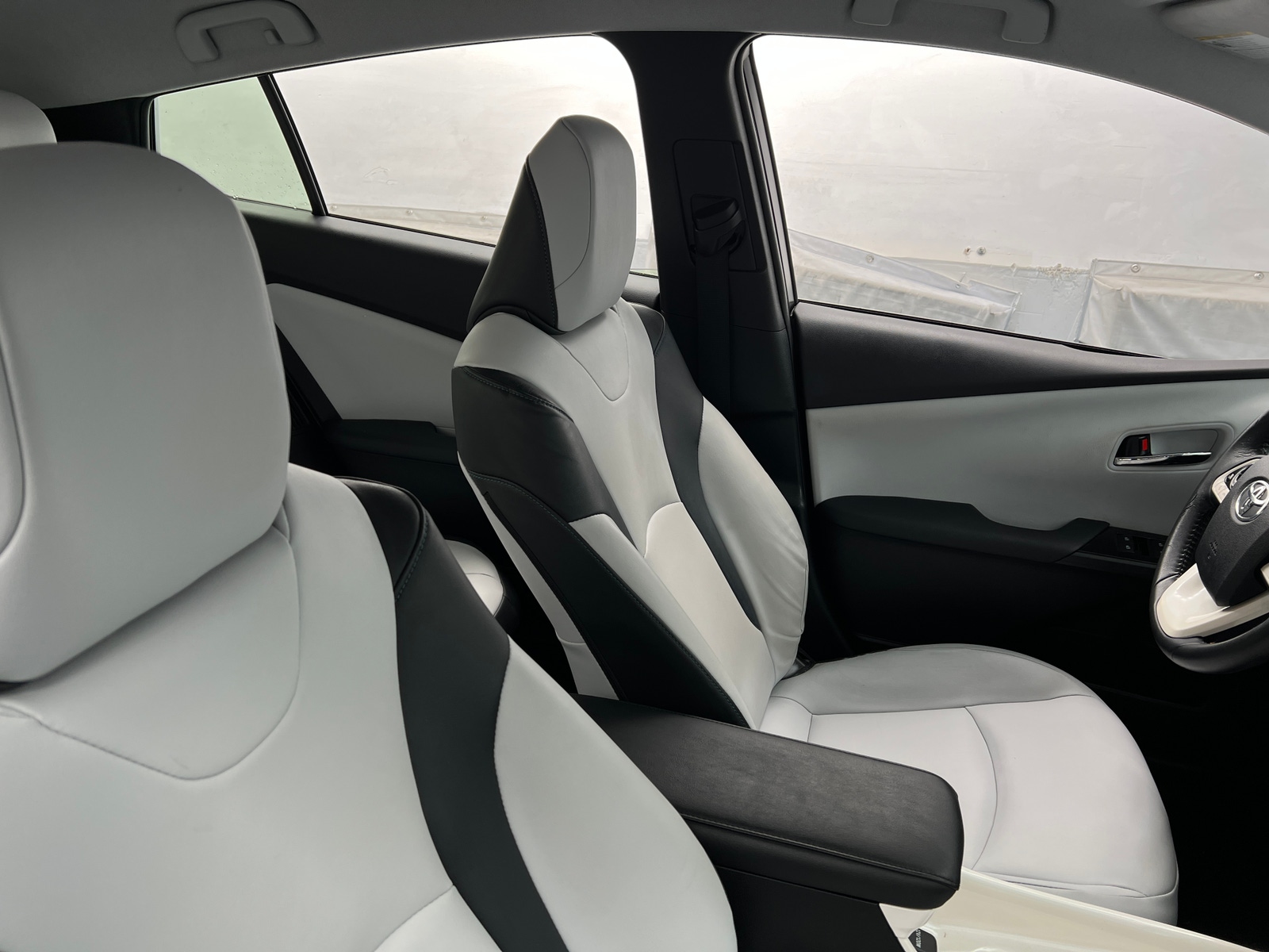 Thumbnail: 2017 Toyota Prius Prime - 2