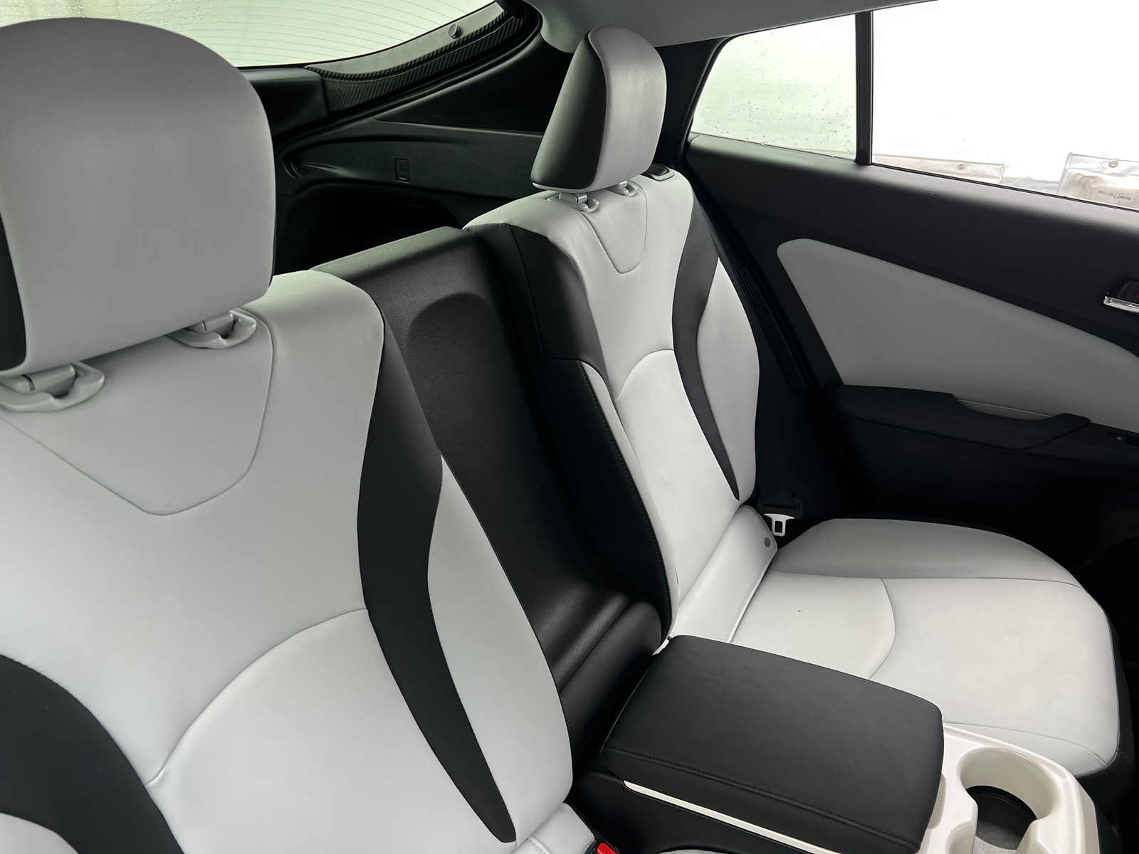 Thumbnail: 2017 Toyota Prius Prime - 6
