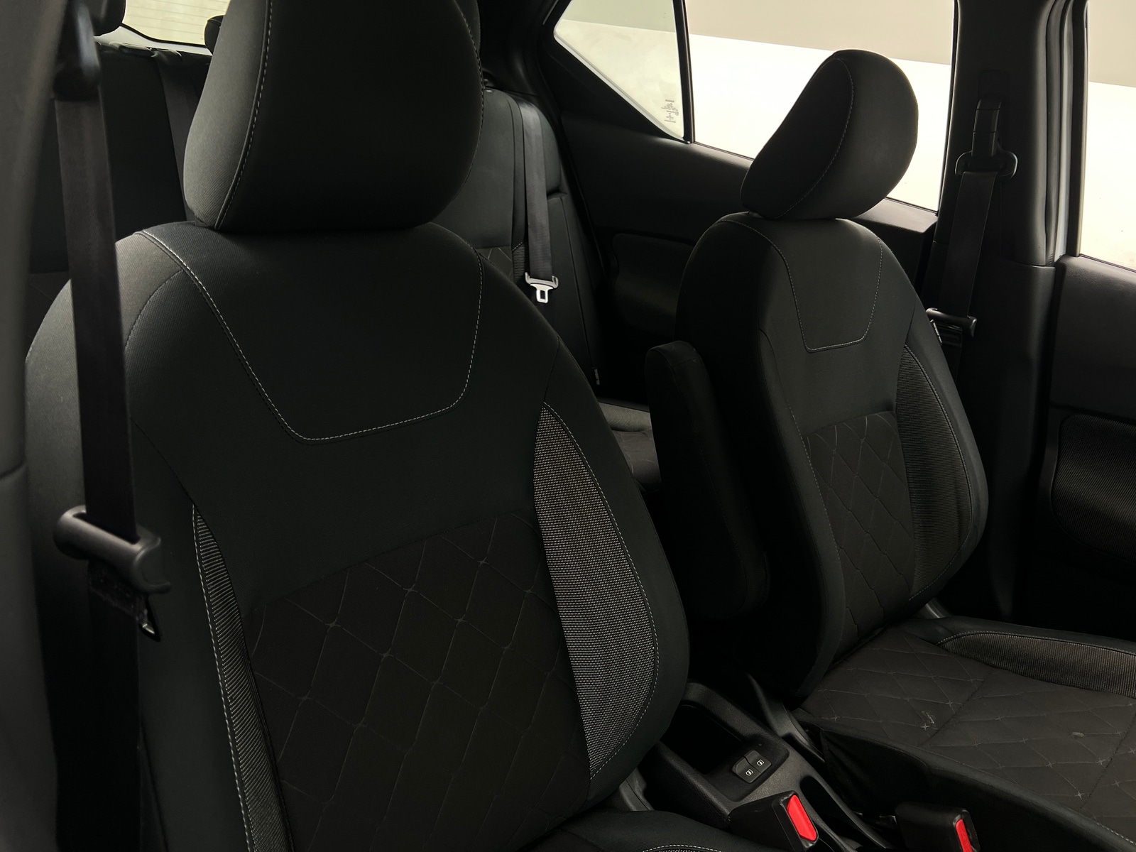 Thumbnail: 2020 Nissan Kicks - 2