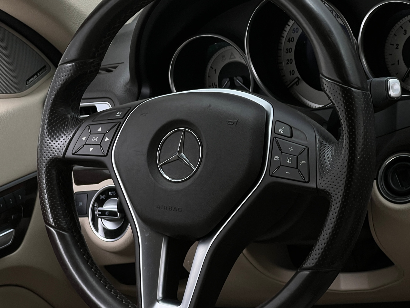 Thumbnail: 2014 Mercedes-Benz E-Class - 4