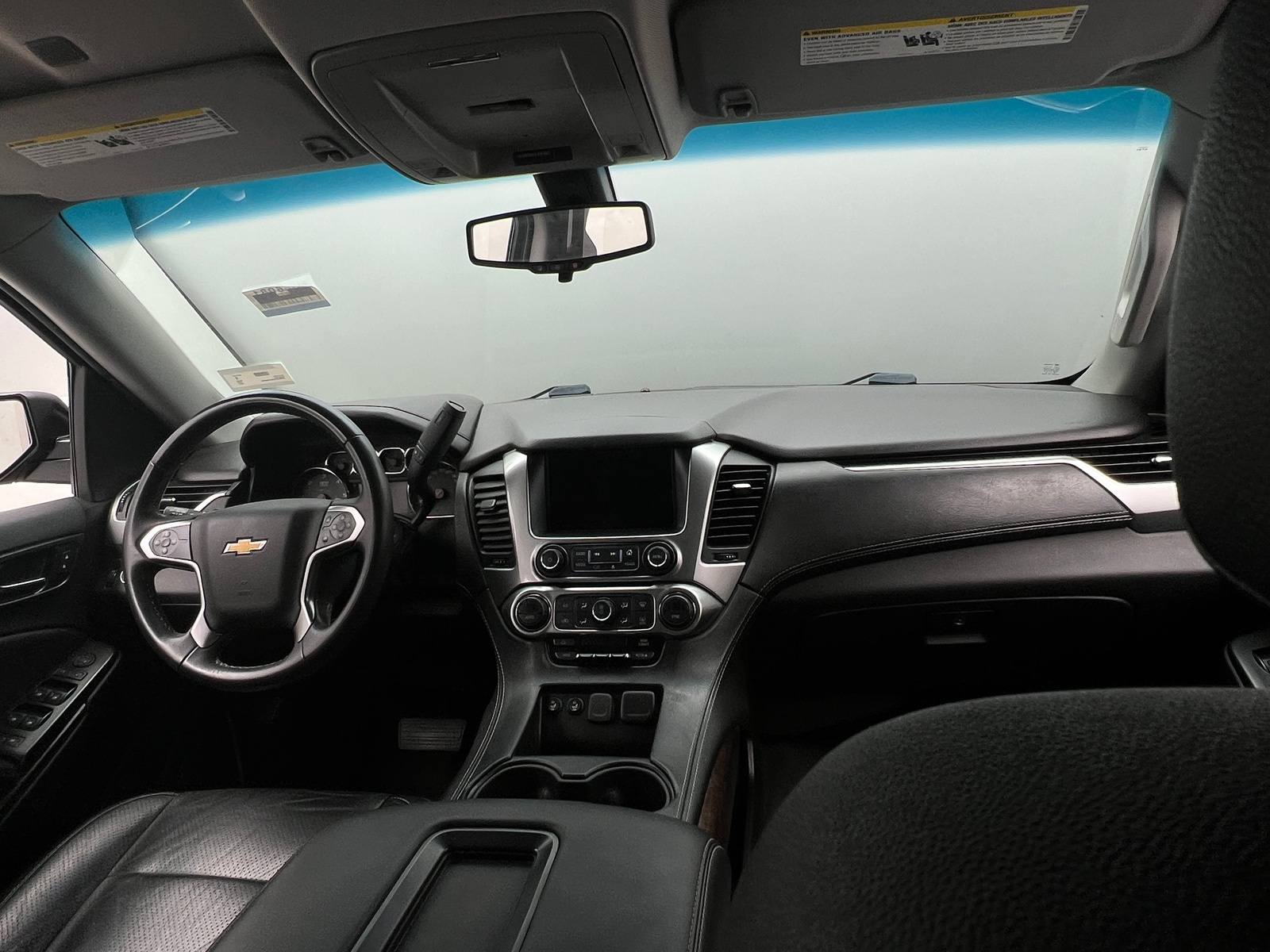 Thumbnail: 2017 Chevrolet Suburban - 3