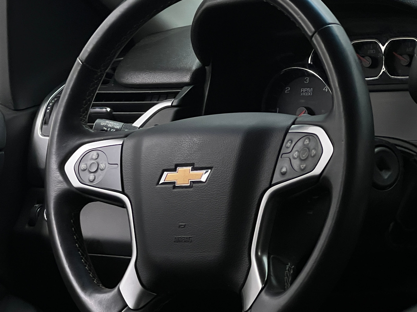 Thumbnail: 2017 Chevrolet Suburban - 5