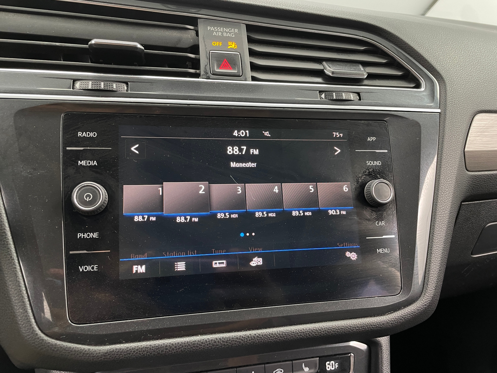 Thumbnail: 2018 Volkswagen Tiguan - 3
