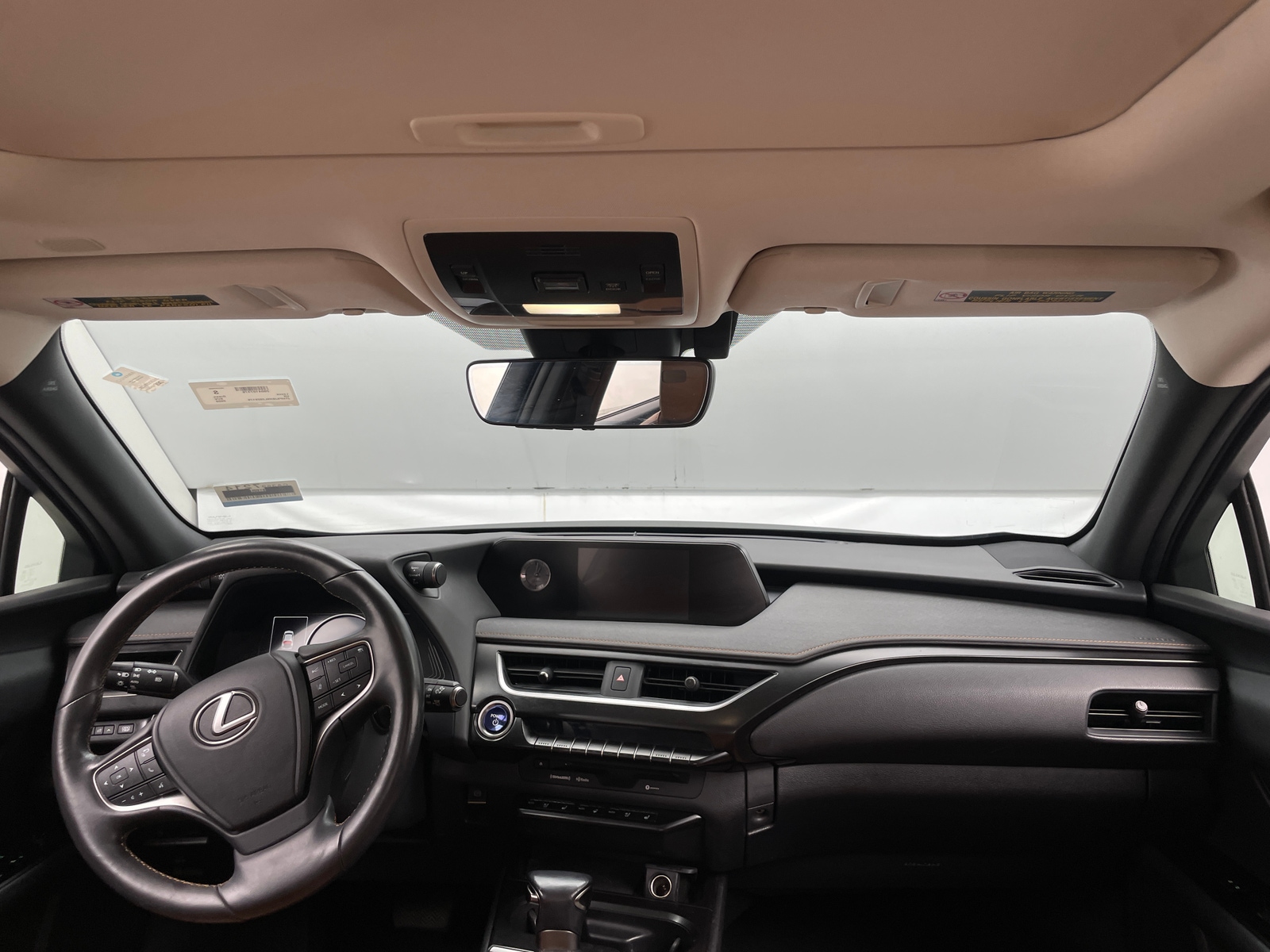 Thumbnail: 2020 Lexus UX - 2