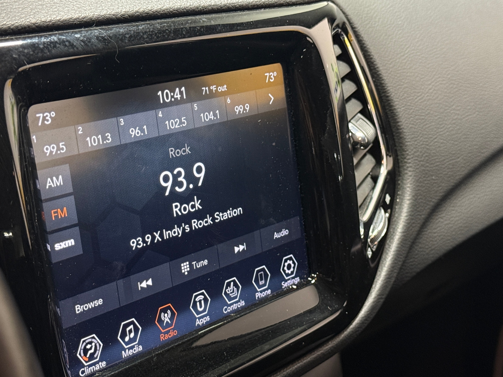 Thumbnail: 2019 Jeep Compass - 3