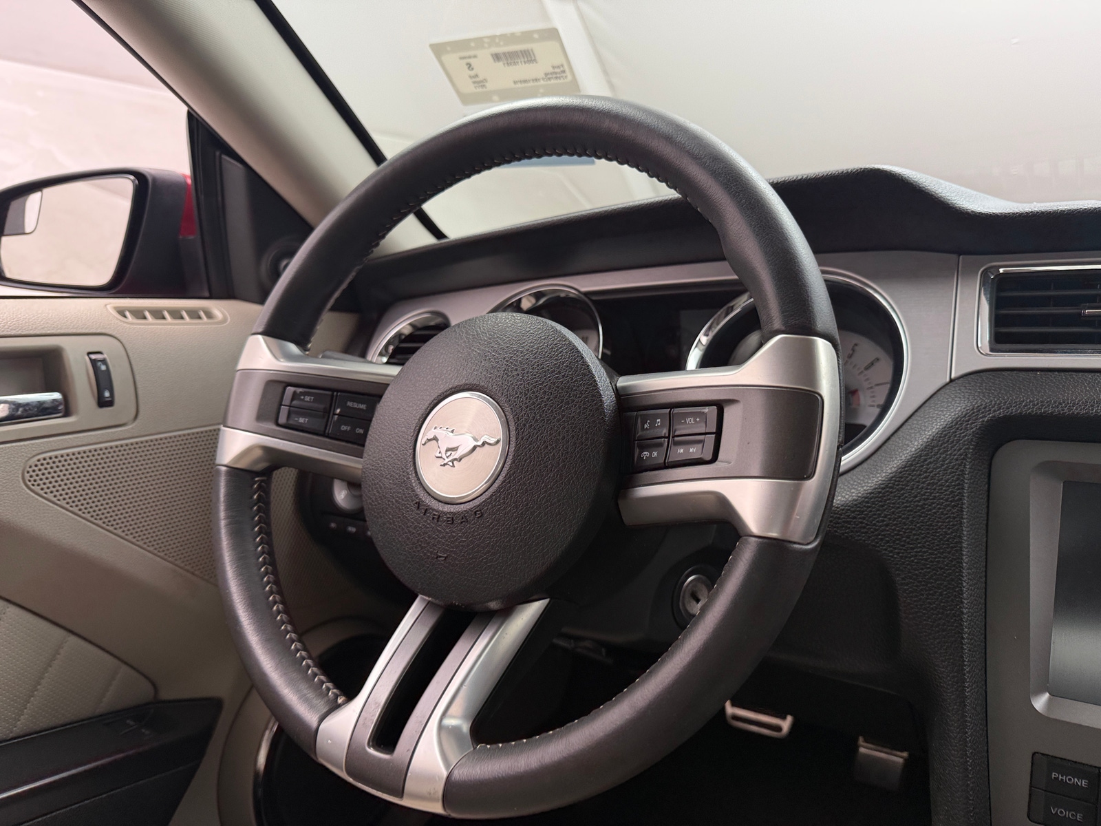 Thumbnail: 2011 Ford Mustang - 3
