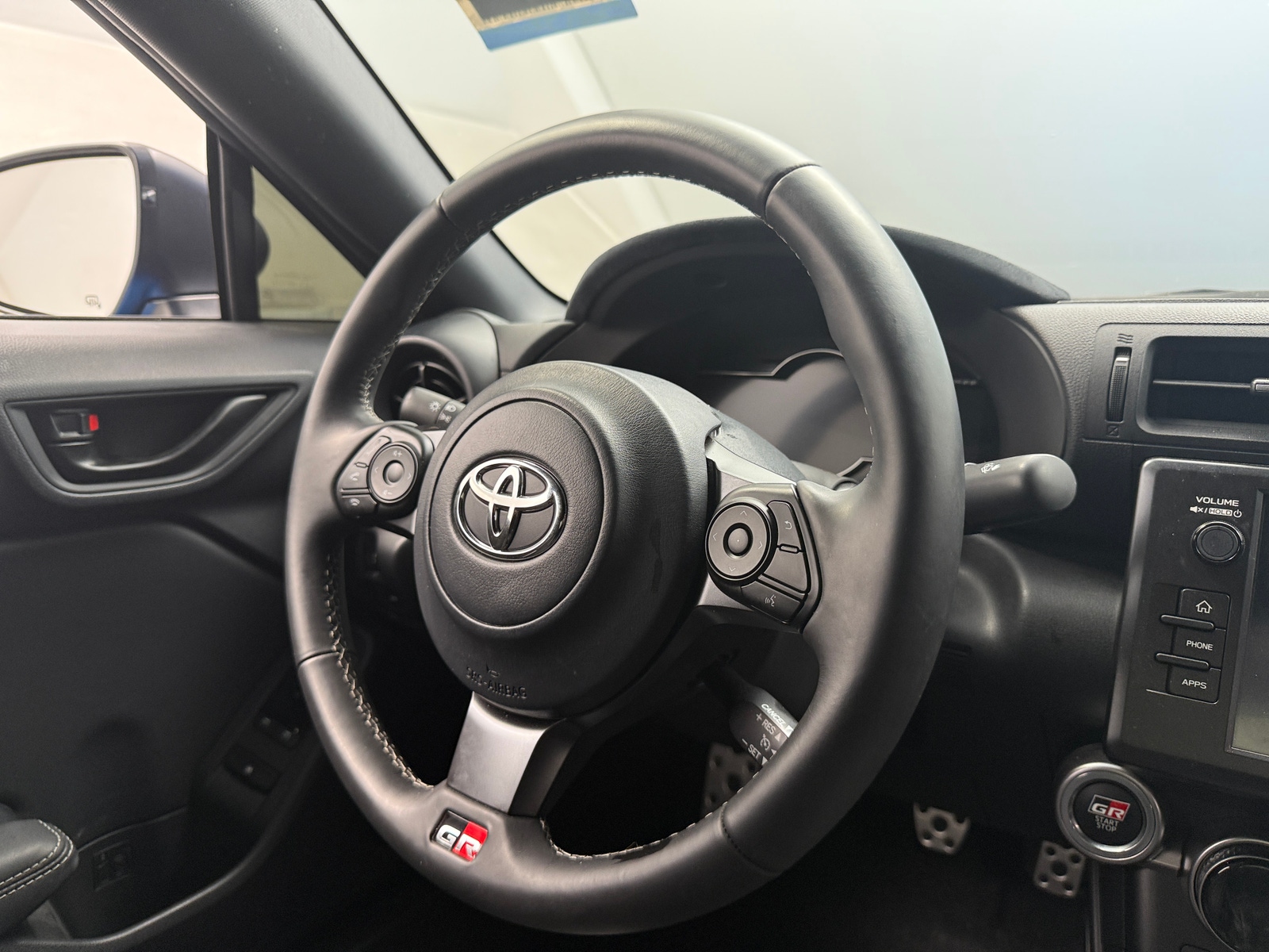 Thumbnail: 2023 Toyota GR86 - 3