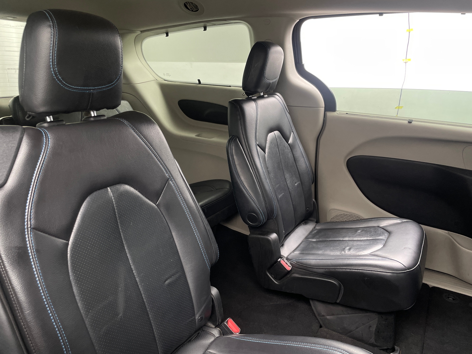 Thumbnail: 2021 Chrysler Pacifica - 5