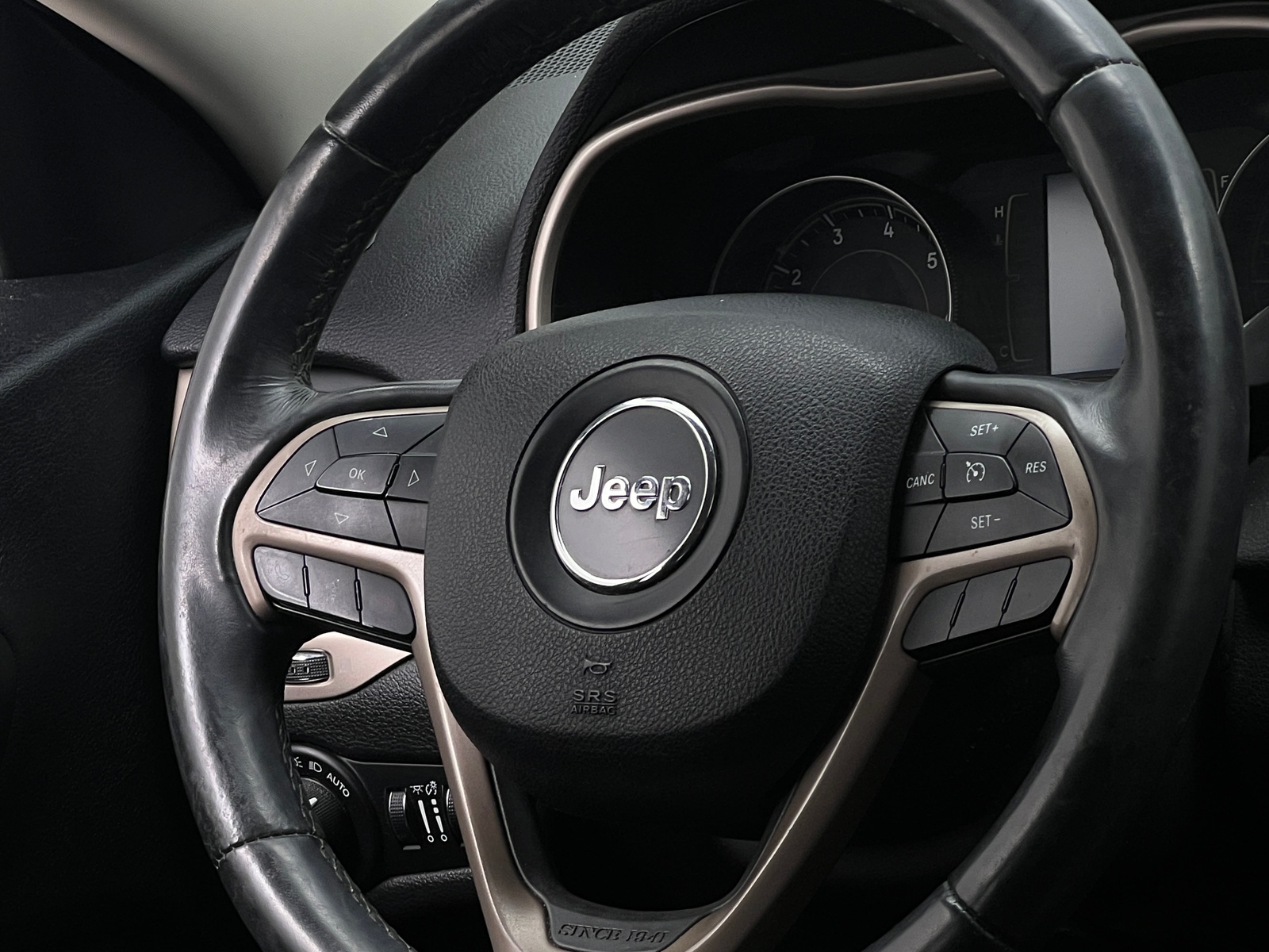 Thumbnail: 2015 Jeep Cherokee - 5