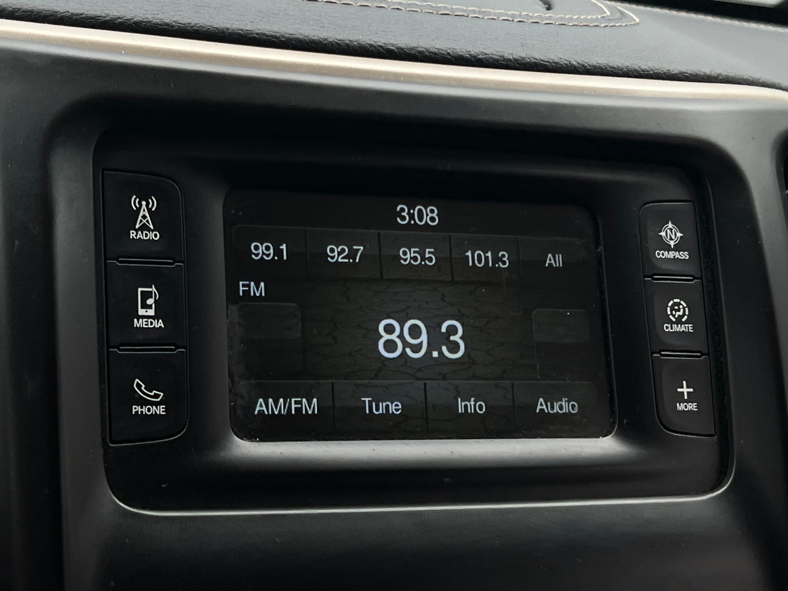 Thumbnail: 2015 Jeep Cherokee - 4