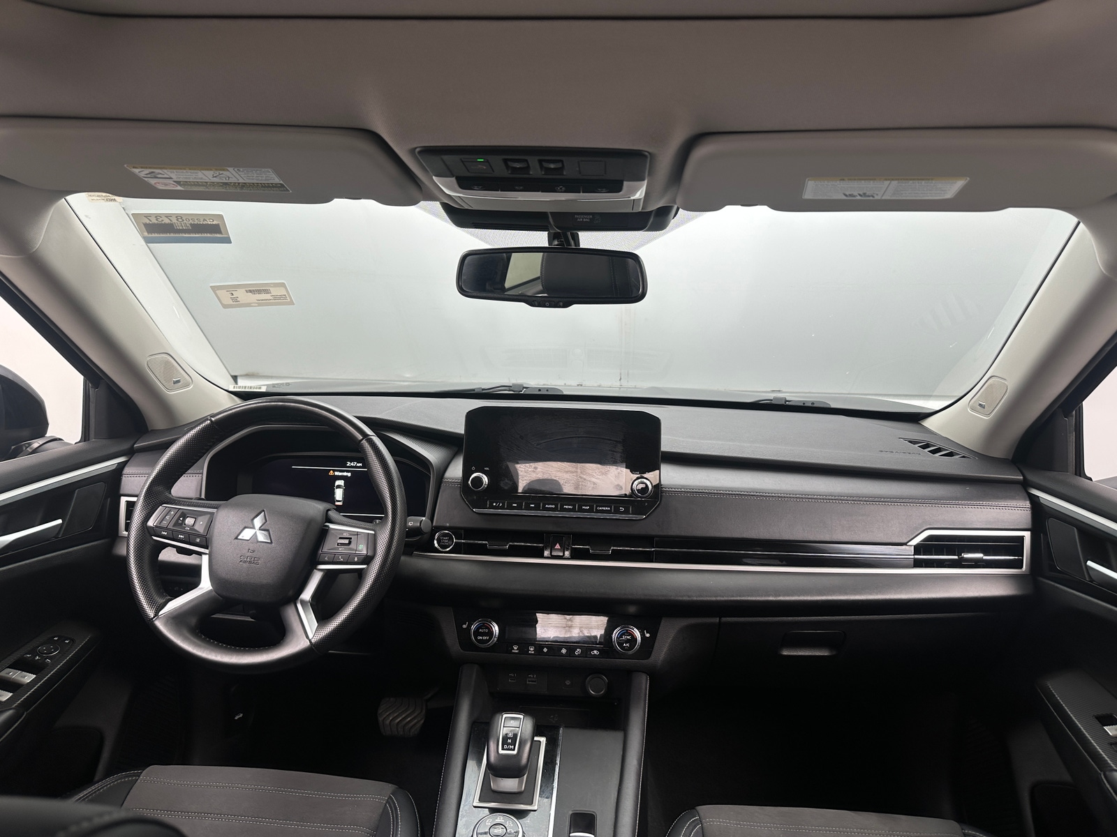 Thumbnail: 2024 Mitsubishi Outlander - 2