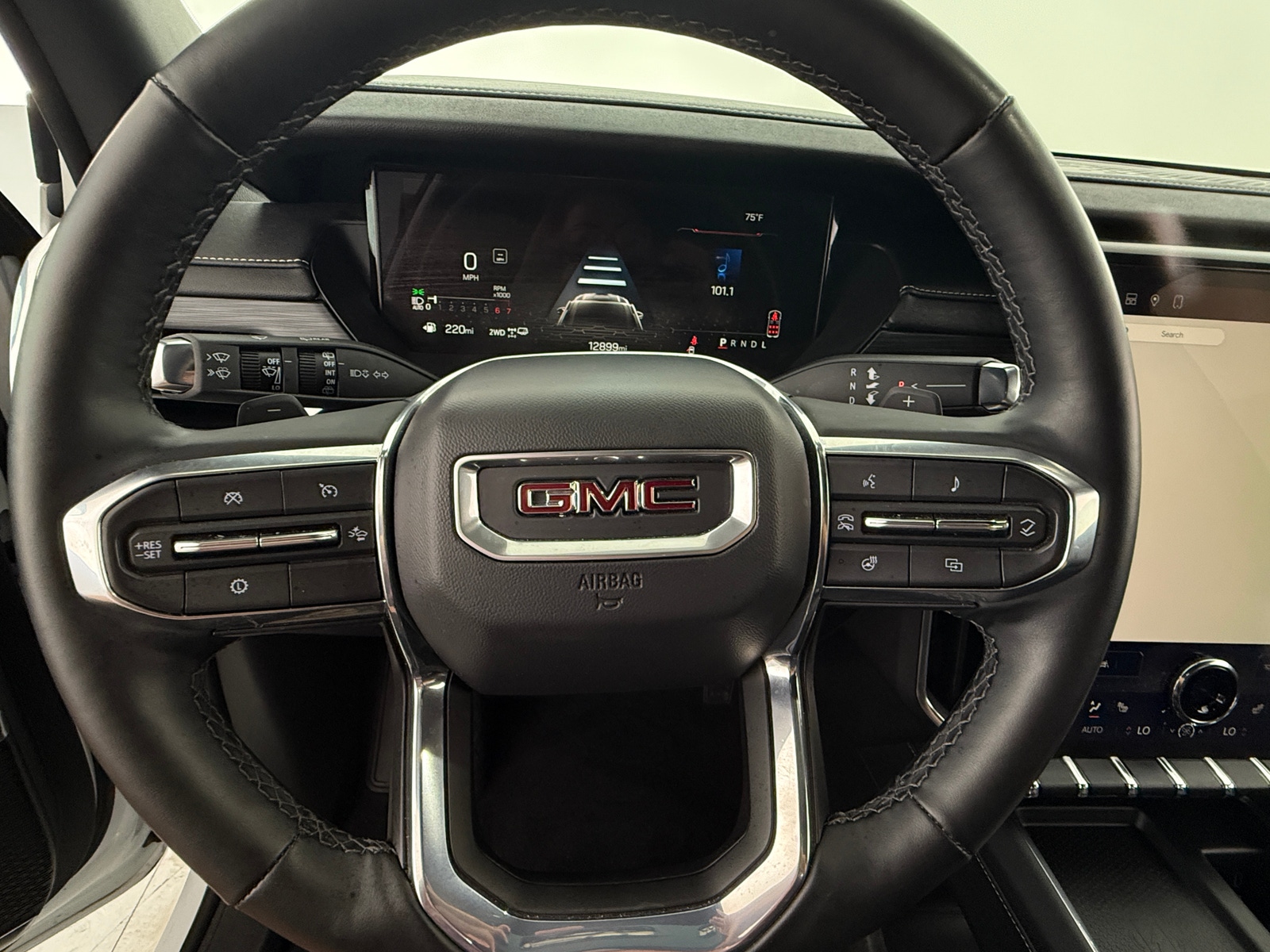 Thumbnail: 2025 GMC Acadia - 5
