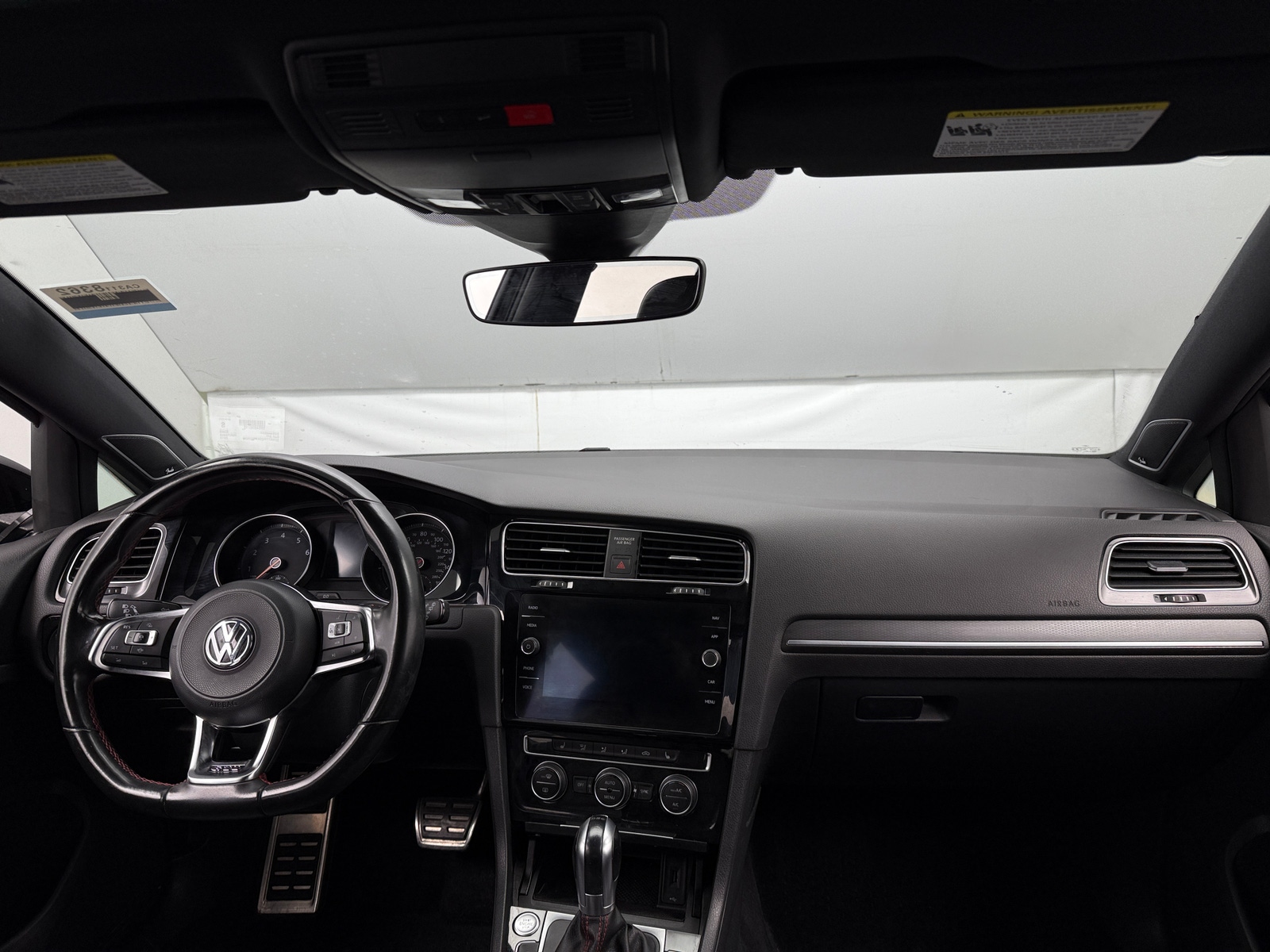 Thumbnail: 2019 Volkswagen Golf - 2