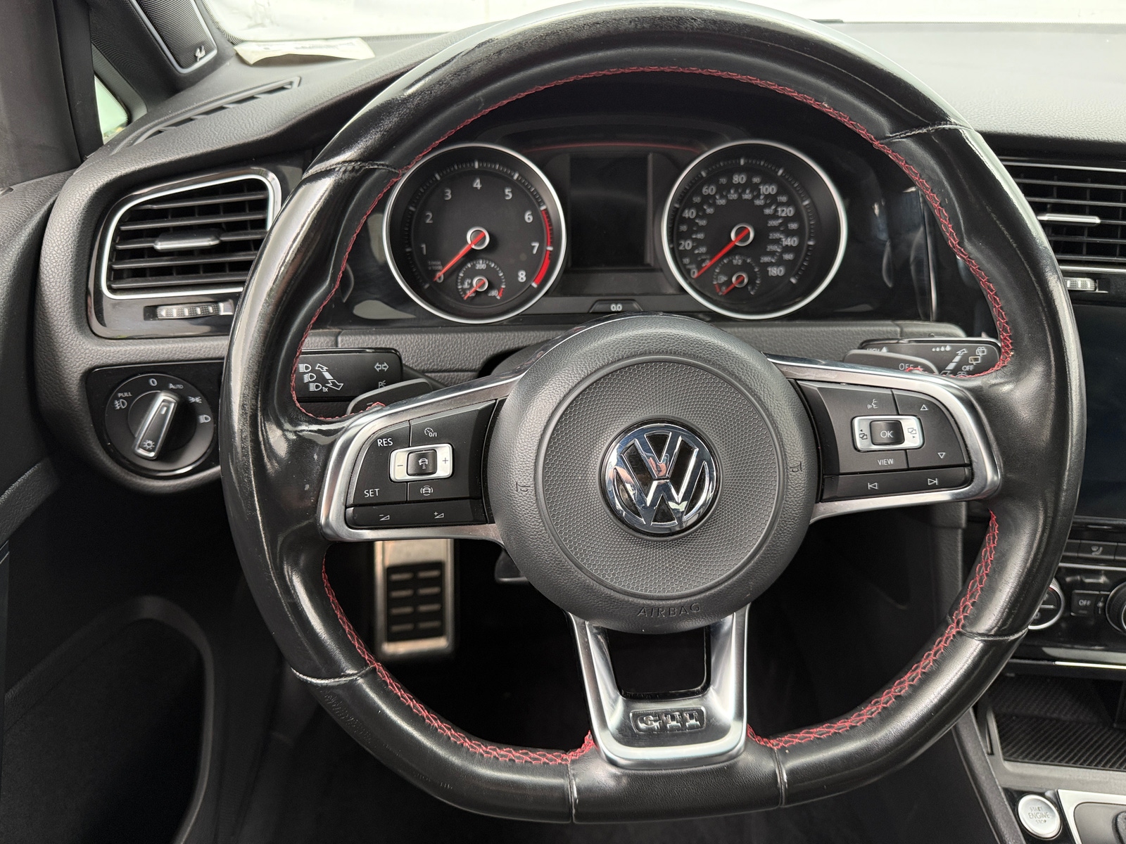 Thumbnail: 2019 Volkswagen Golf - 4