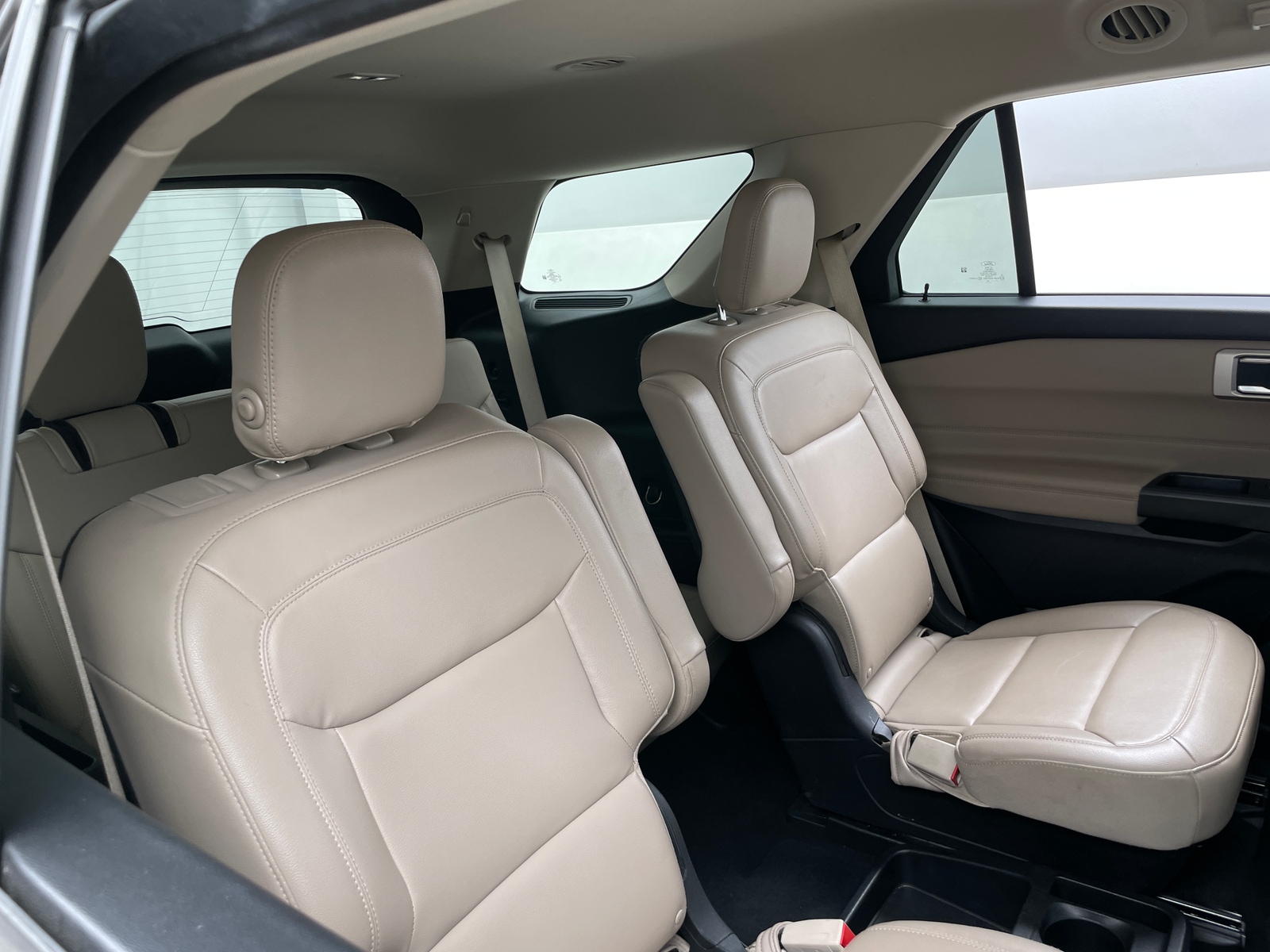 Thumbnail: 2020 Ford Explorer - 5
