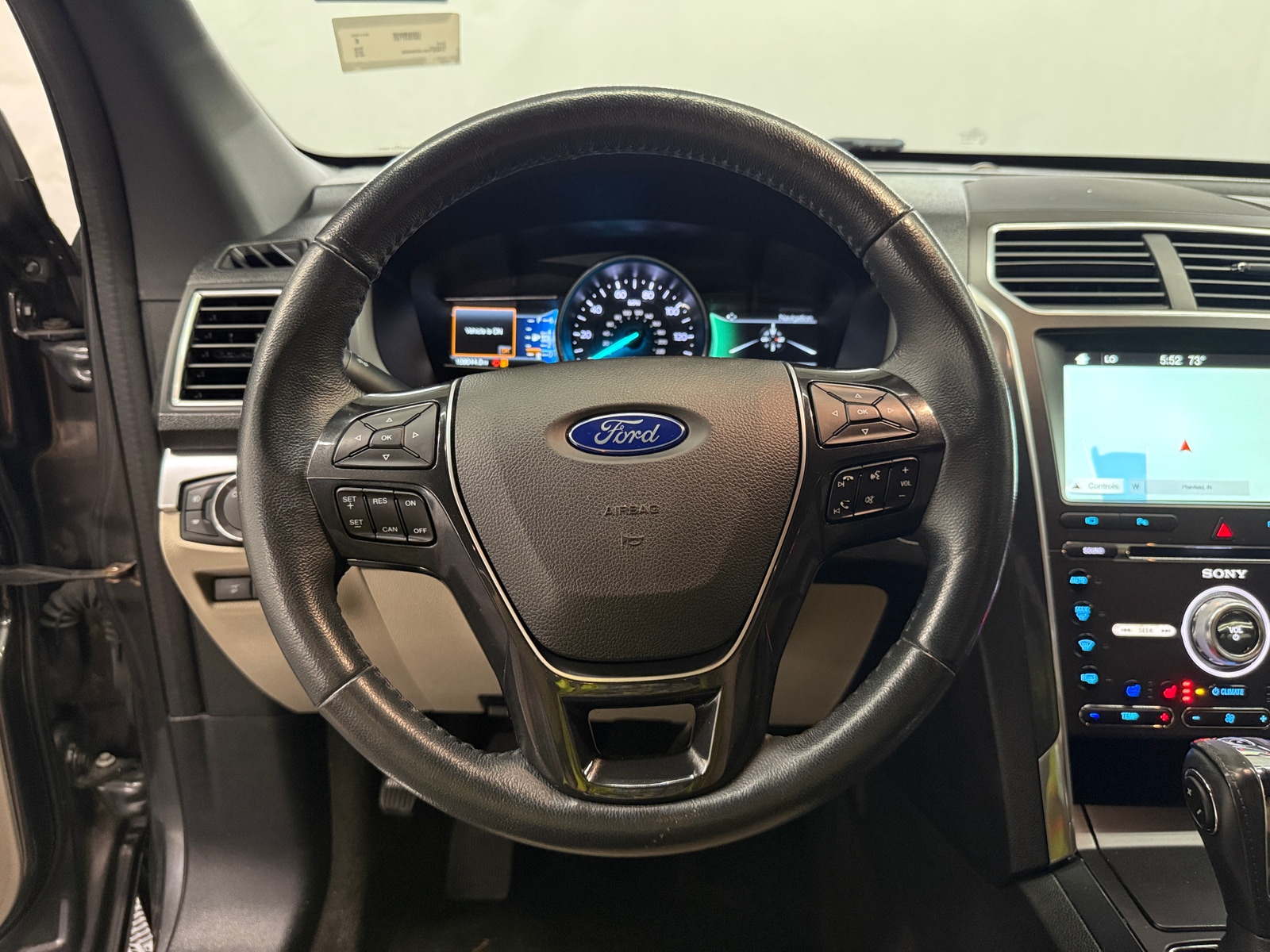 Thumbnail: 2018 Ford Explorer - 4