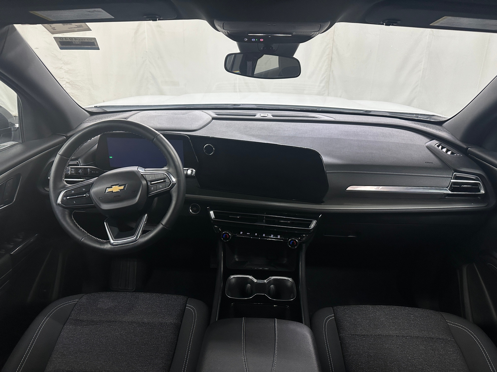 Thumbnail: 2025 Chevrolet Traverse - 3
