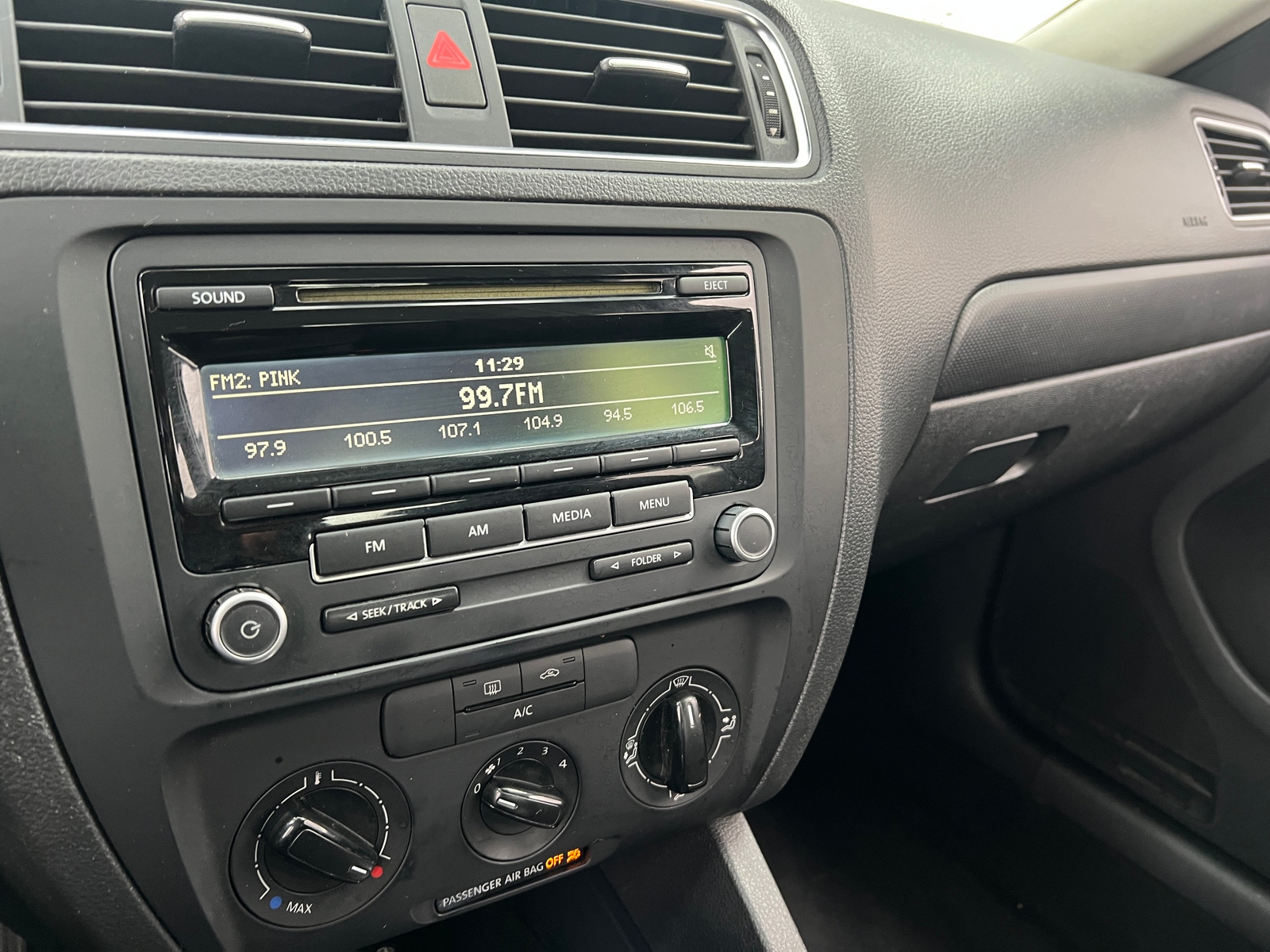 Thumbnail: 2014 Volkswagen Jetta - 4