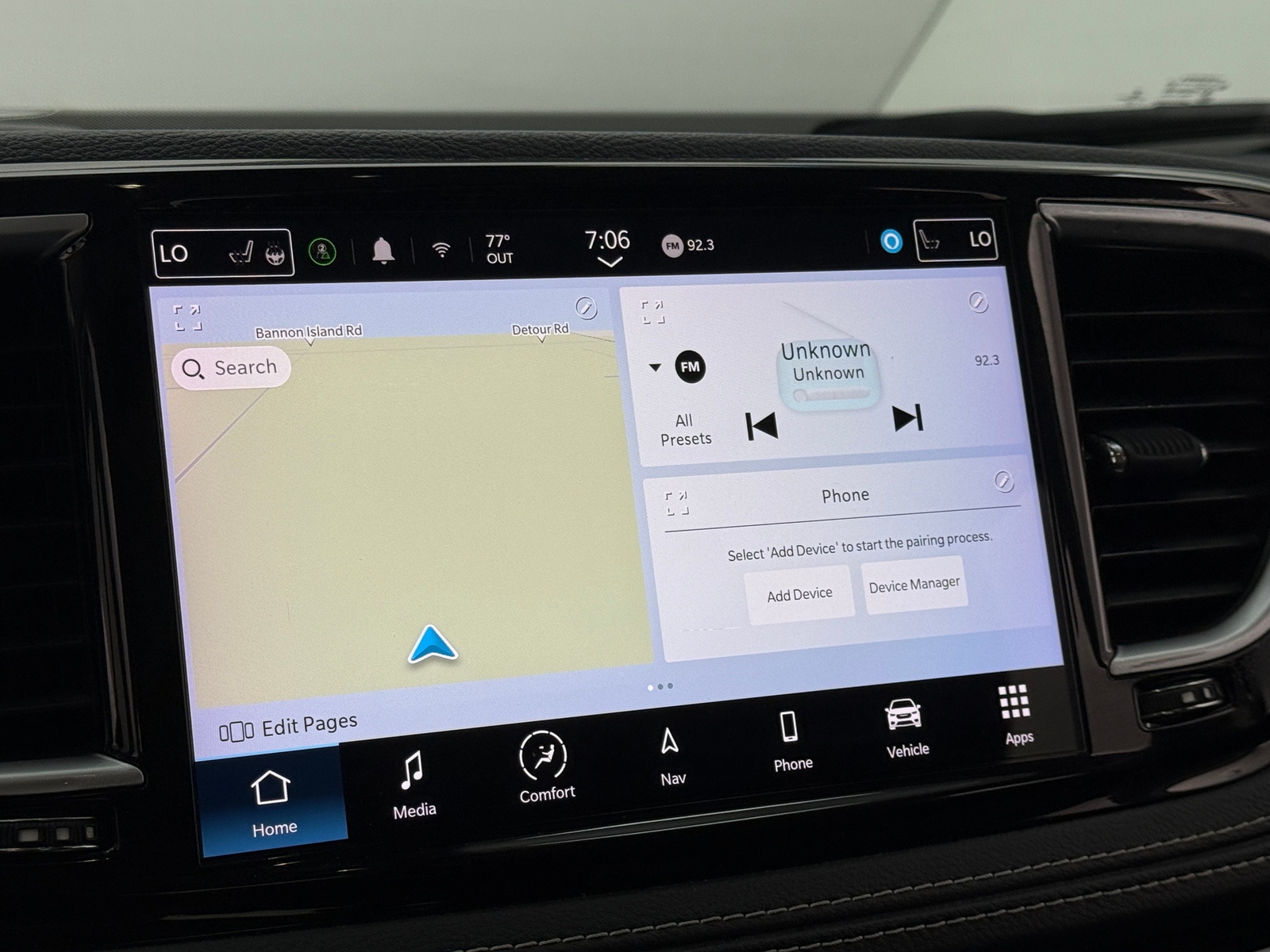 Thumbnail: 2022 Chrysler Pacifica - 3