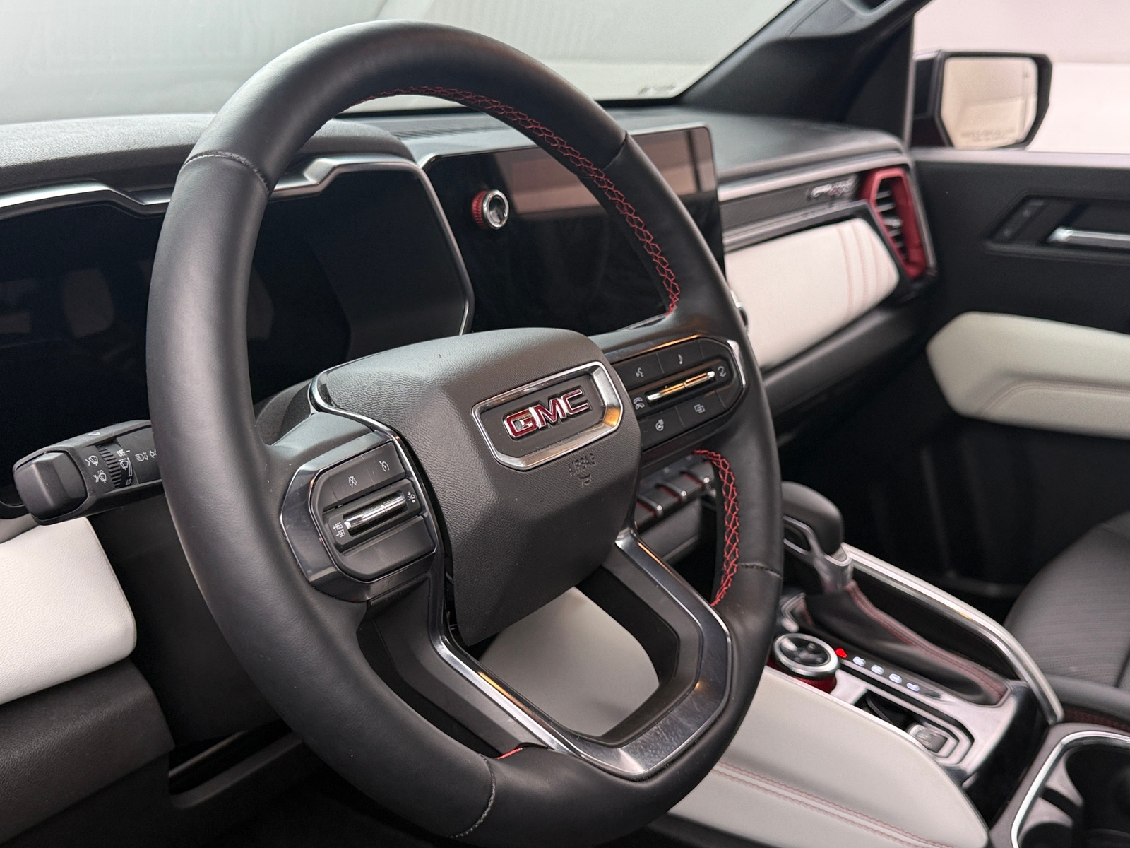 Thumbnail: 2024 GMC Canyon - 4