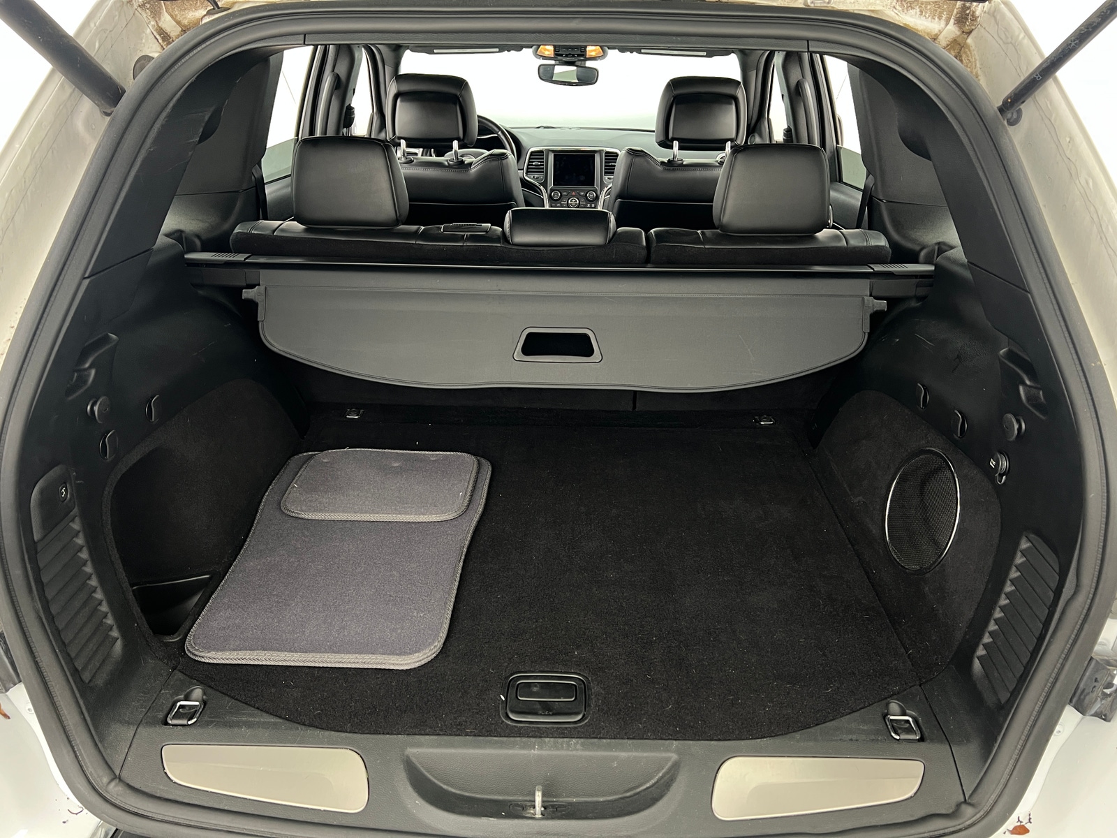 Thumbnail: 2018 Jeep Grand Cherokee - 6