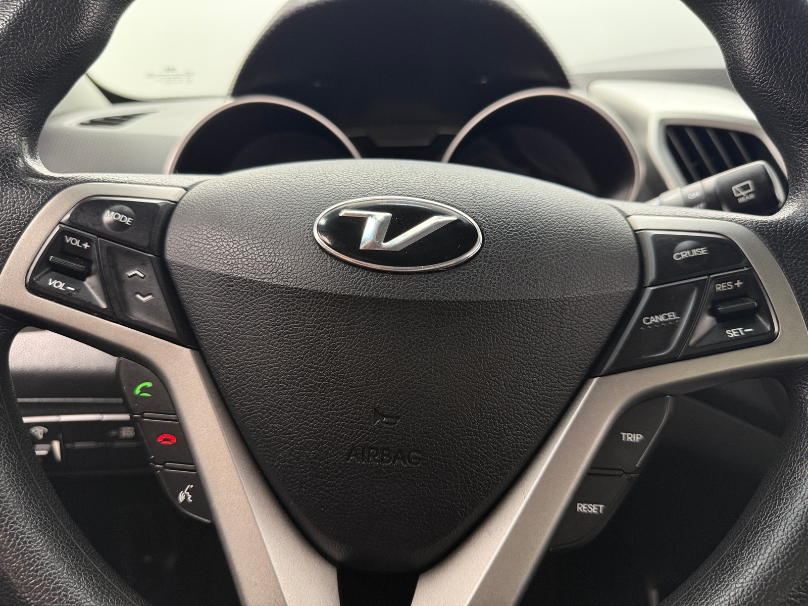 Thumbnail: 2014 Hyundai Veloster - 4