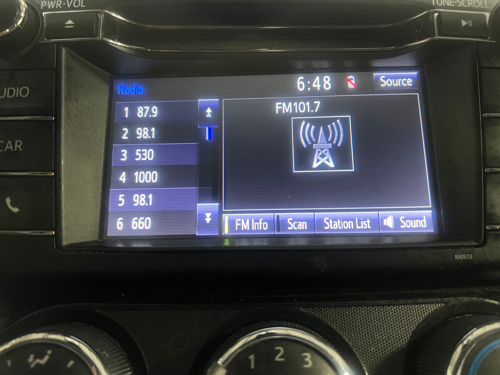 Thumbnail: 2018 Toyota RAV4 - 4