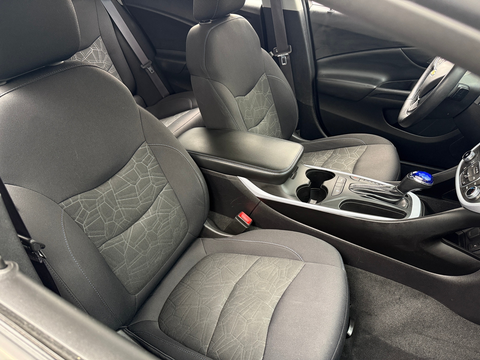 Thumbnail: 2017 Chevrolet Volt - 2
