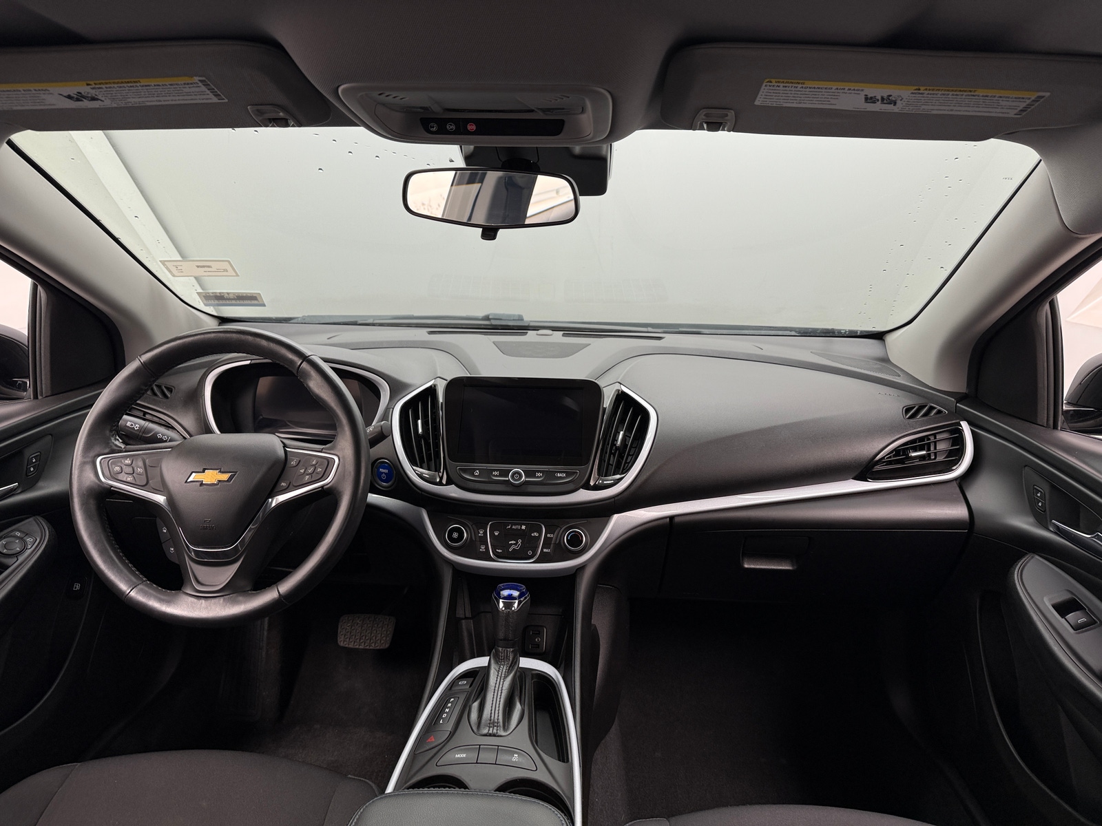 Thumbnail: 2017 Chevrolet Volt - 3