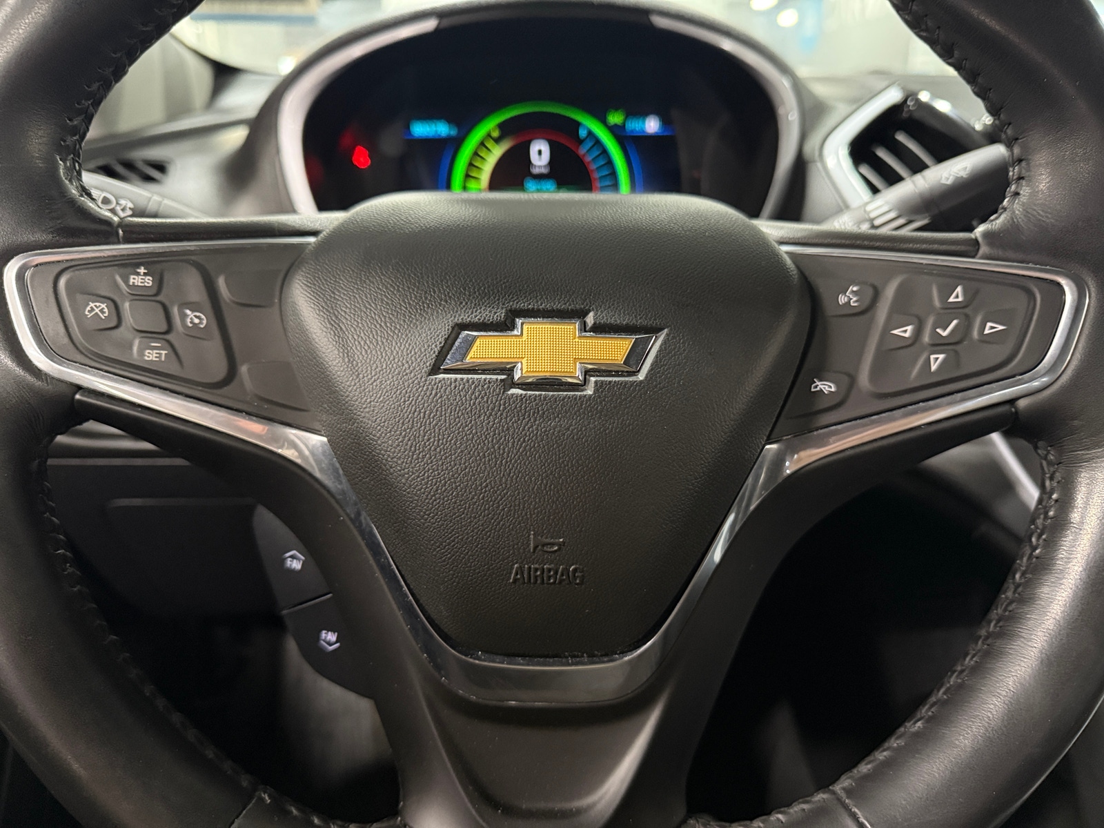 Thumbnail: 2017 Chevrolet Volt - 5