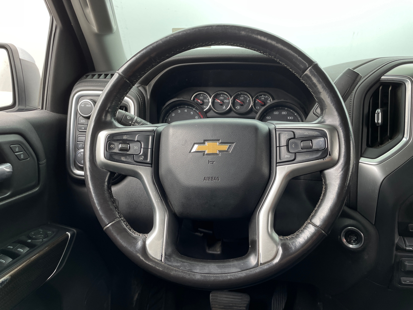 Thumbnail: 2020 Chevrolet Silverado 1500 - 5