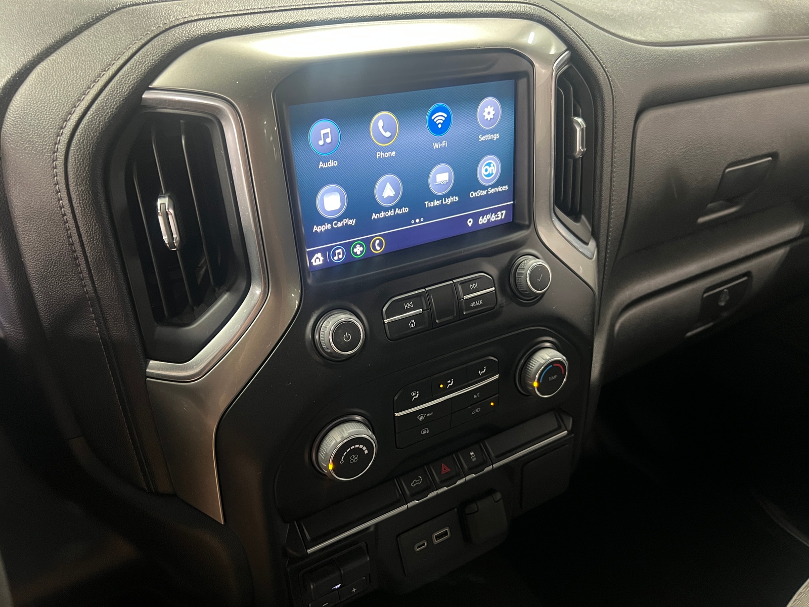 Thumbnail: 2022 Chevrolet Silverado 2500 - 4