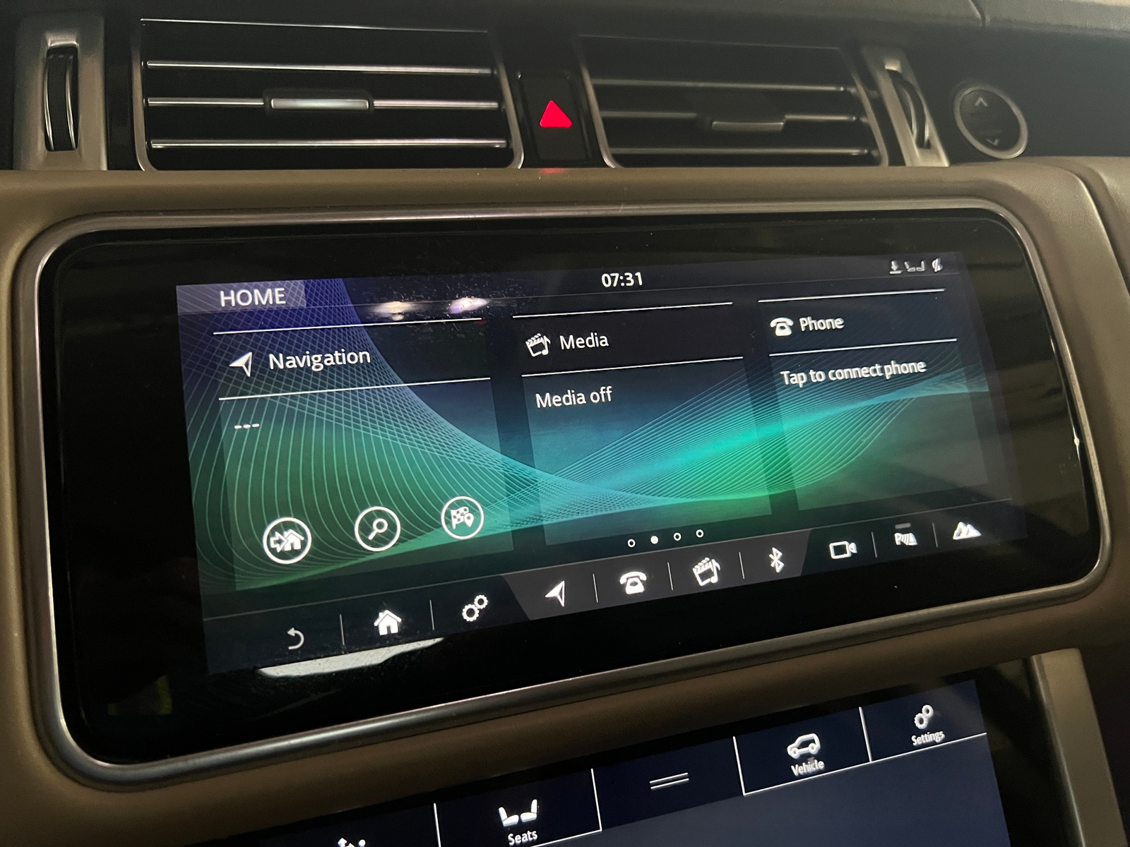 Thumbnail: 2019 Land Rover Range Rover - 3