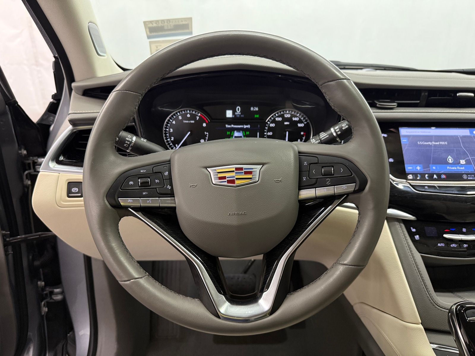 Thumbnail: 2025 Cadillac XT6 - 4