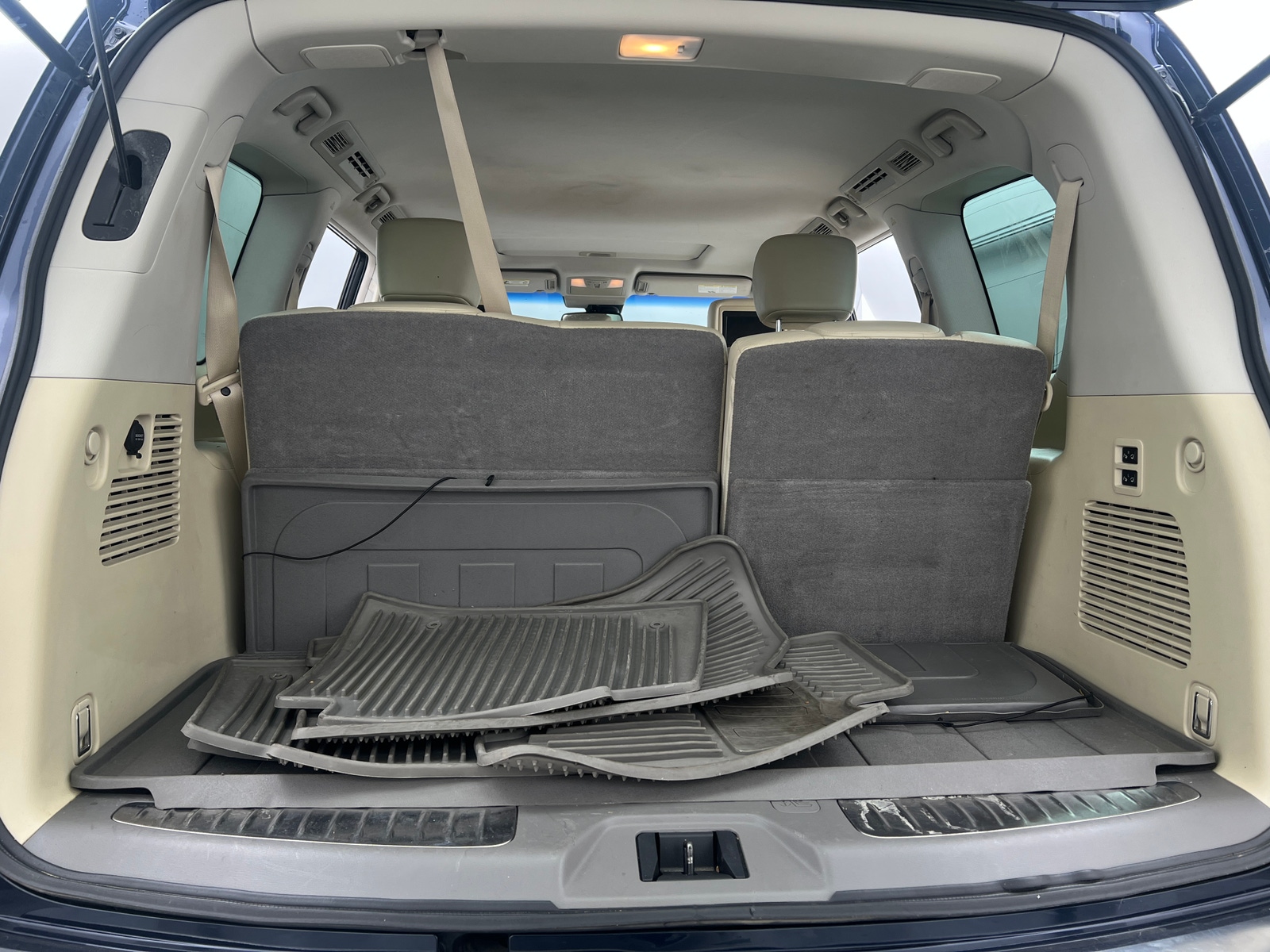 Thumbnail: 2017 INFINITI QX80 - 6