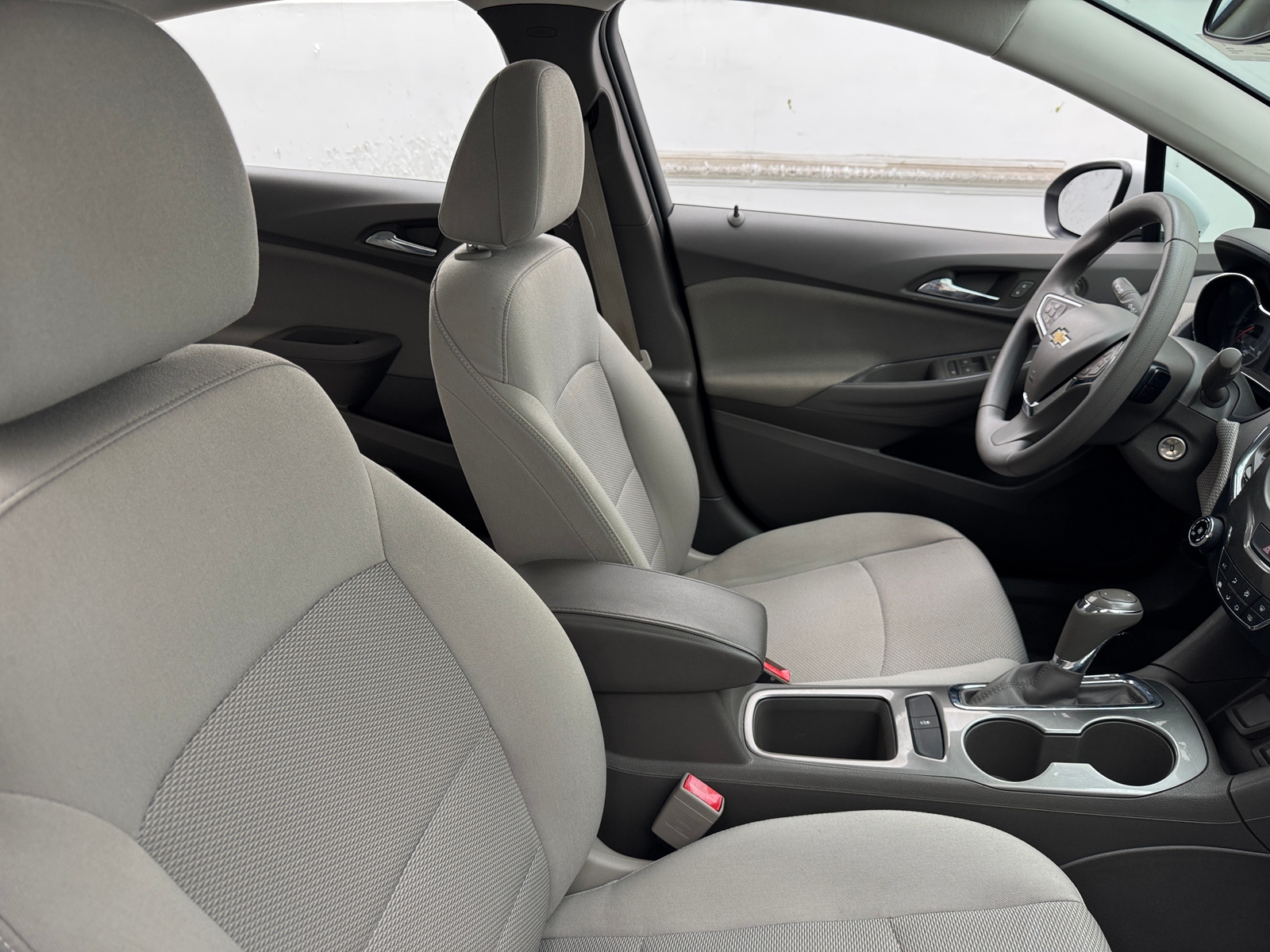 Thumbnail: 2018 Chevrolet Cruze - 2
