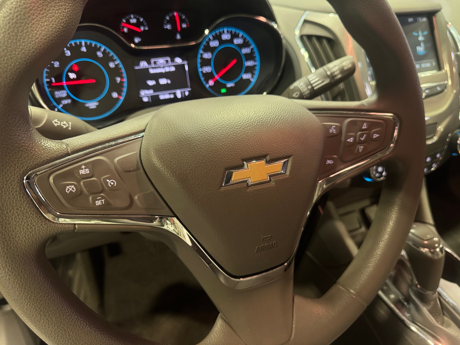 Thumbnail: 2018 Chevrolet Cruze - 5