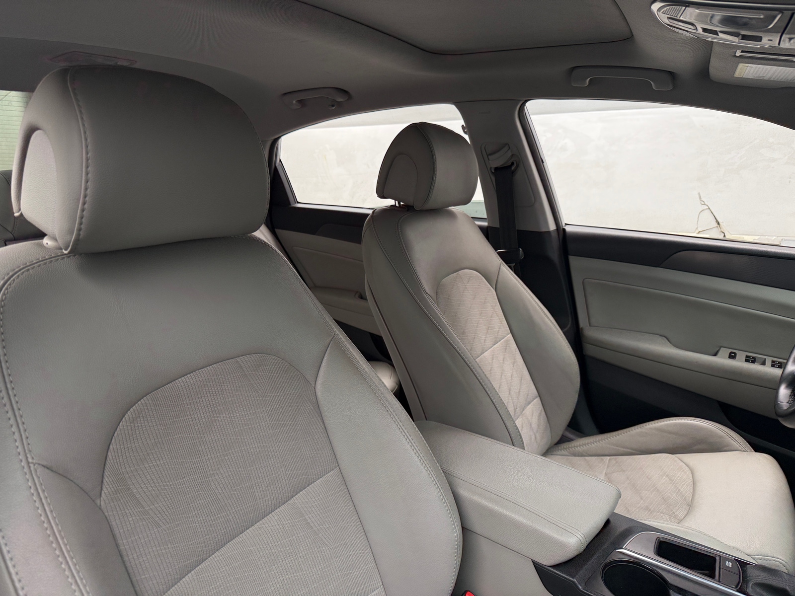 Thumbnail: 2016 Hyundai Sonata - 2