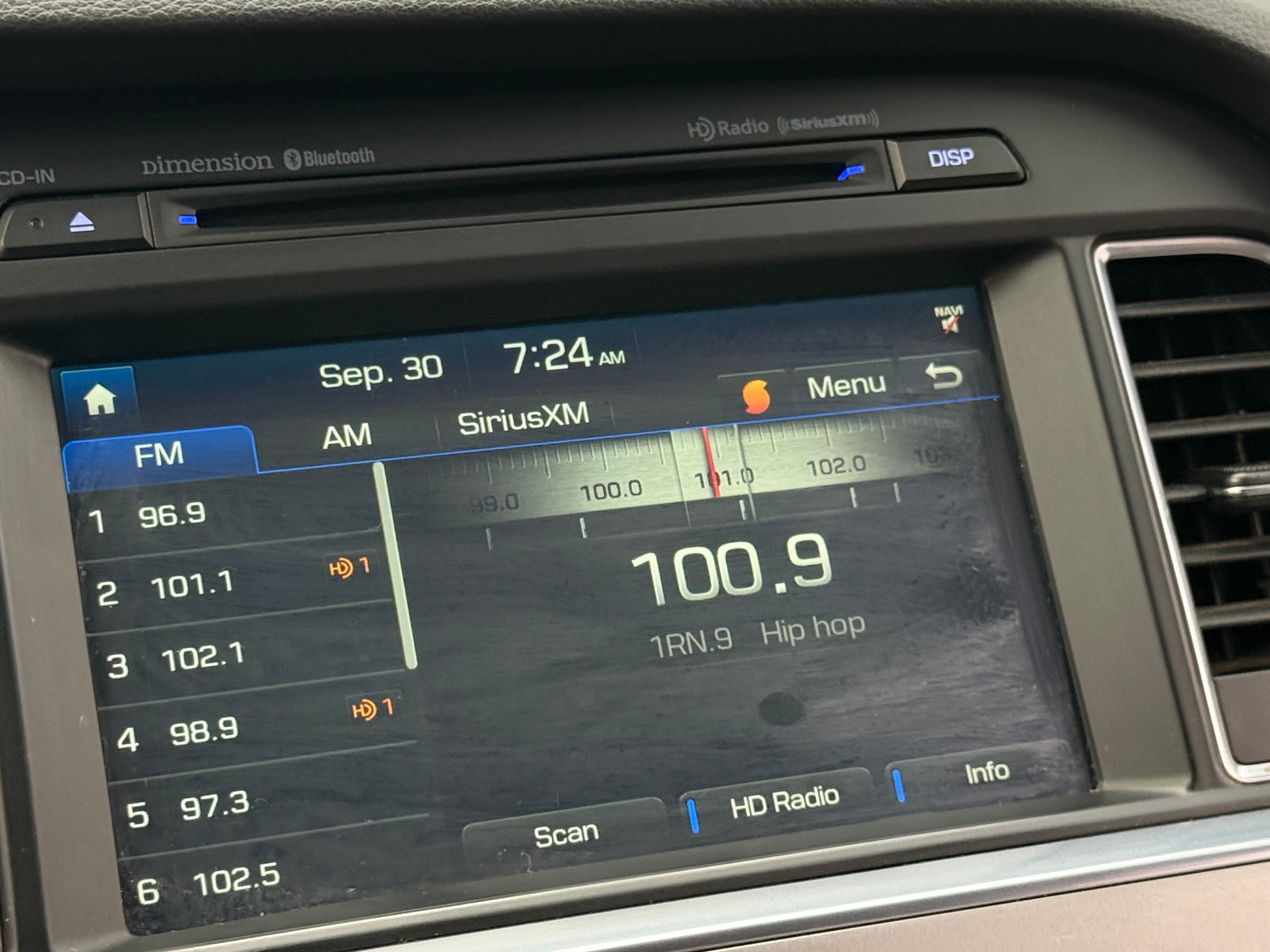 Thumbnail: 2016 Hyundai Sonata - 4