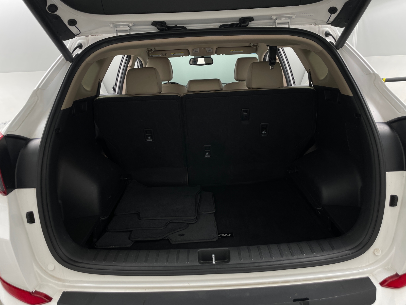 Thumbnail: 2017 Hyundai Tucson - 6