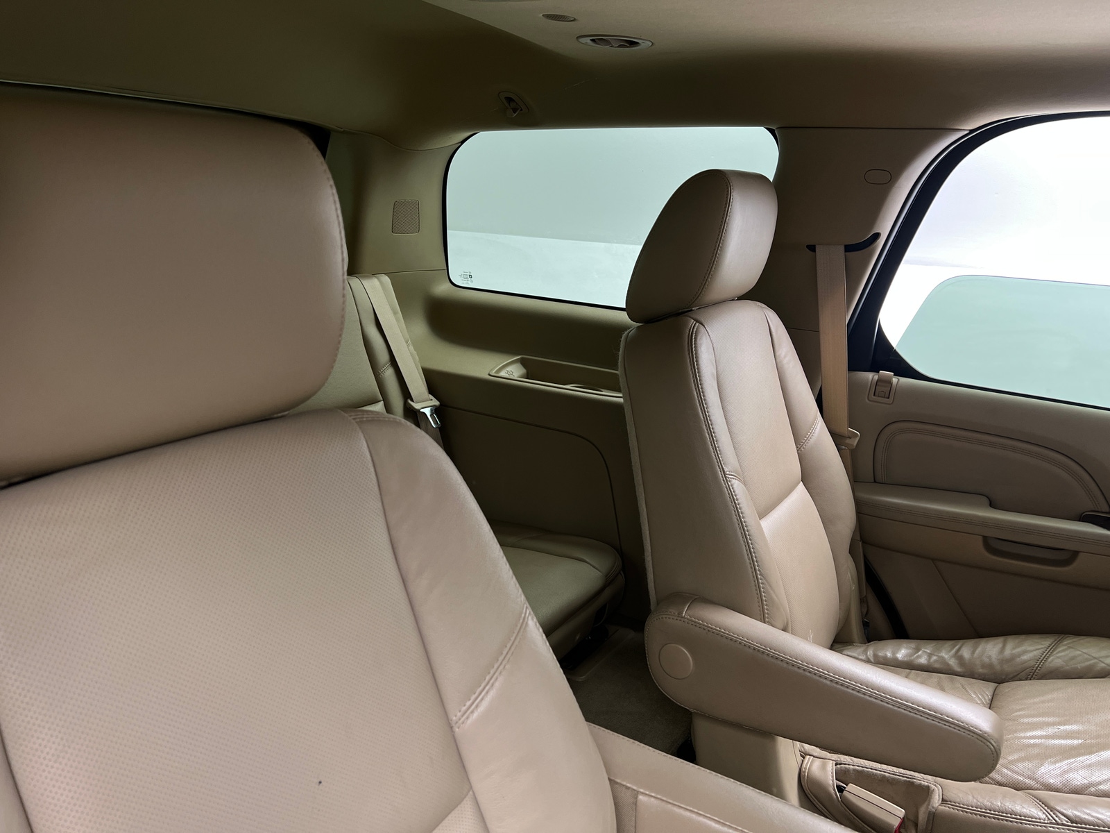 Thumbnail: 2011 Cadillac Escalade - 5