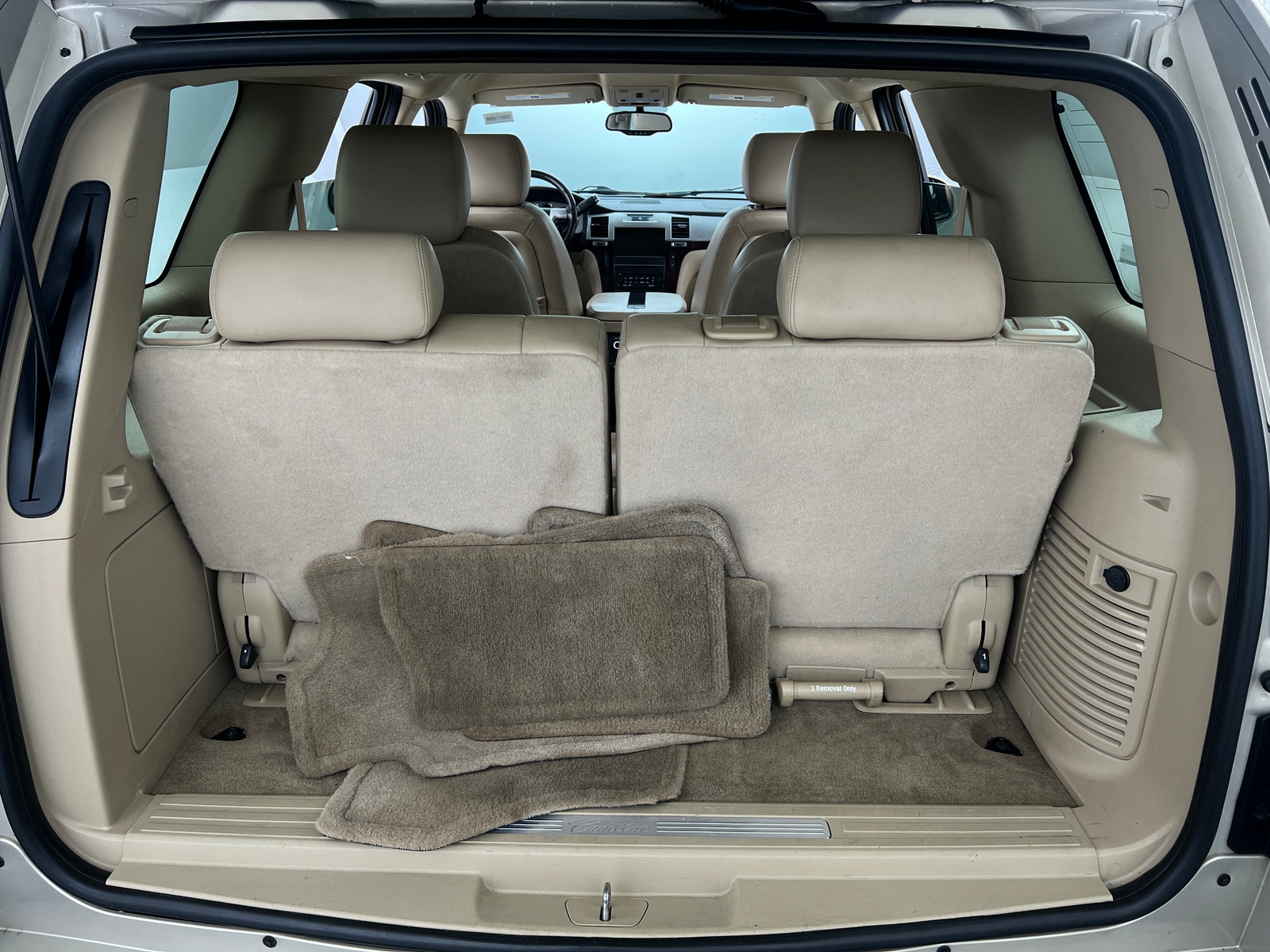 Thumbnail: 2011 Cadillac Escalade - 6