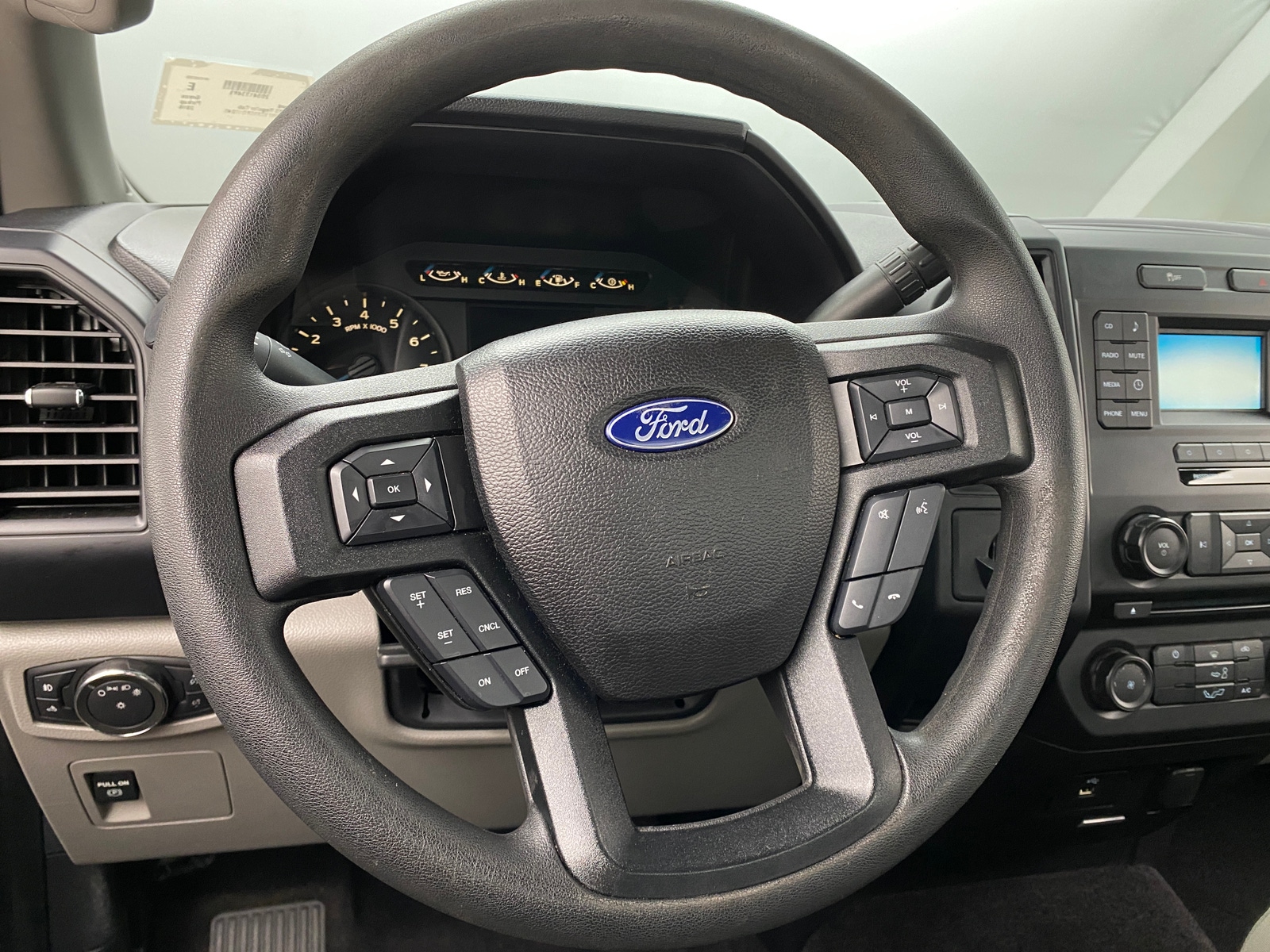 Thumbnail: 2016 Ford Econoline - 5