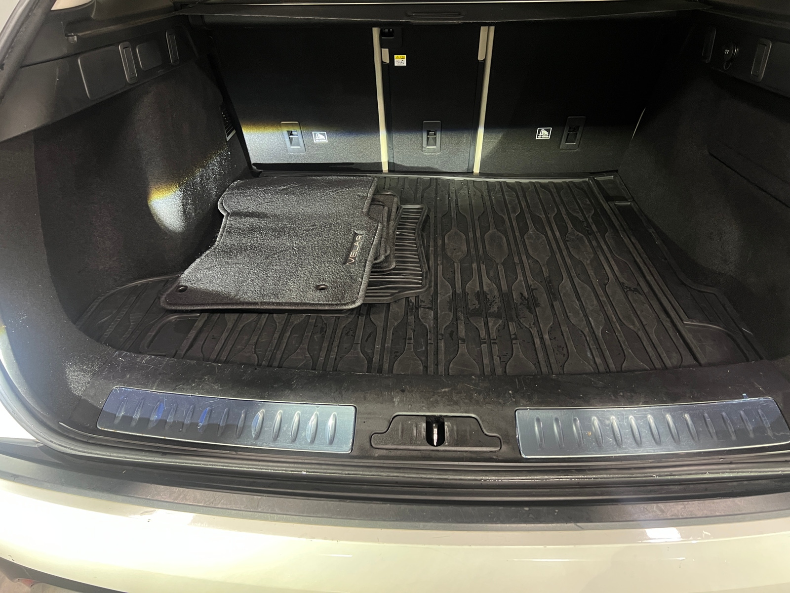 Thumbnail: 2019 Land Rover Range Rover Velar - 6