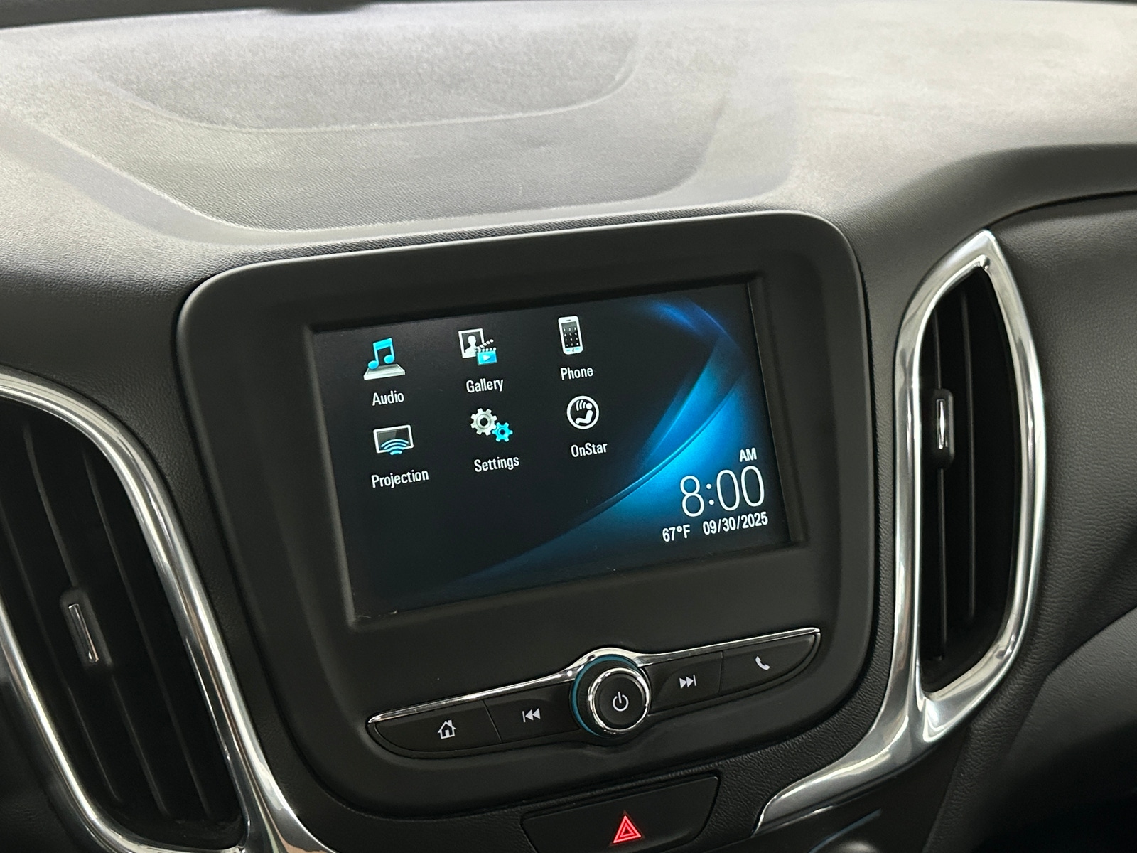 Thumbnail: 2018 Chevrolet Equinox - 4