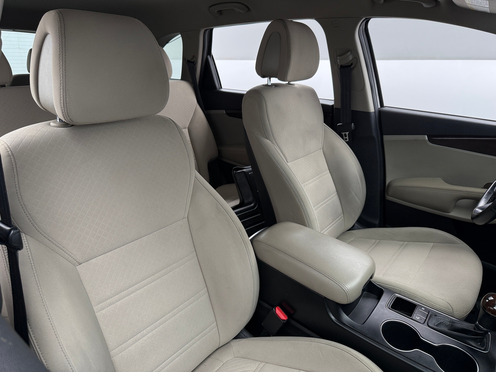Thumbnail: 2016 Kia Sorento - 2