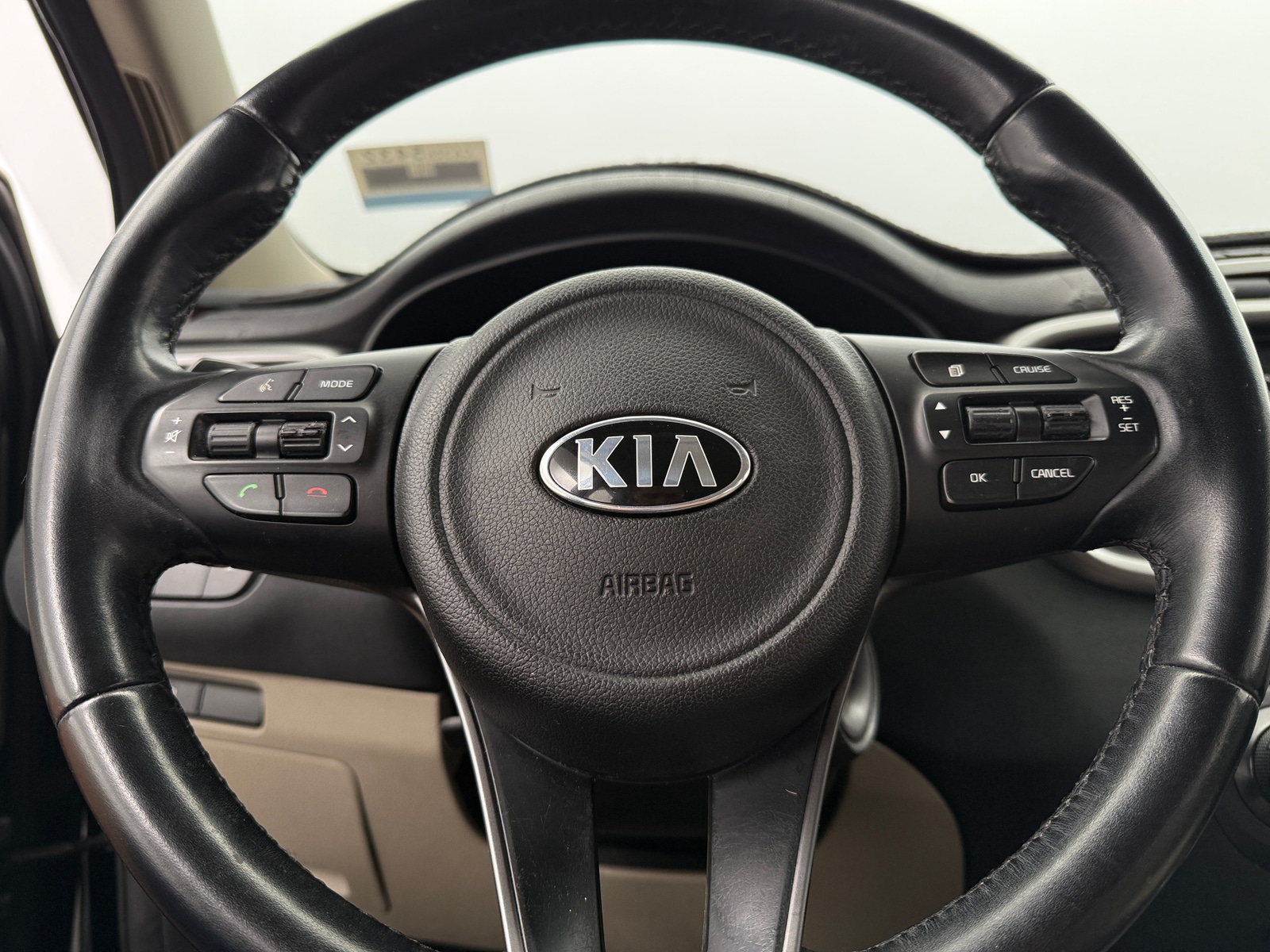 Thumbnail: 2016 Kia Sorento - 5