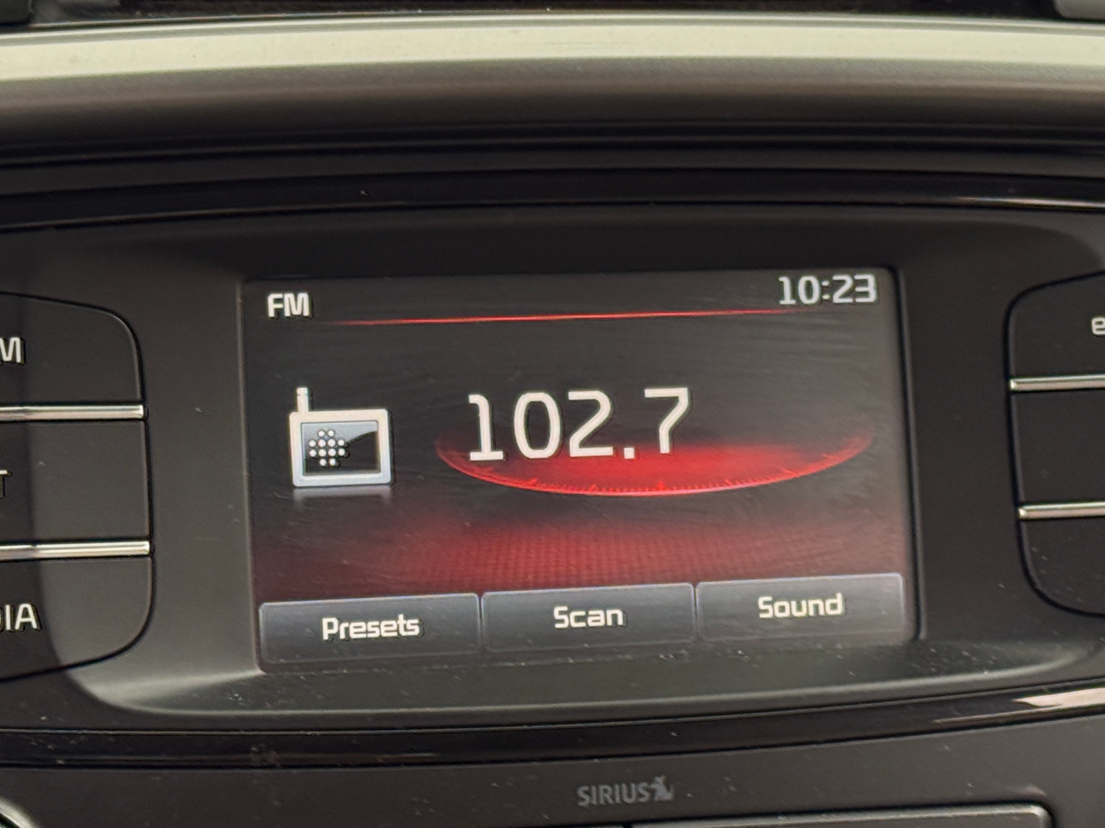 Thumbnail: 2016 Kia Sorento - 4